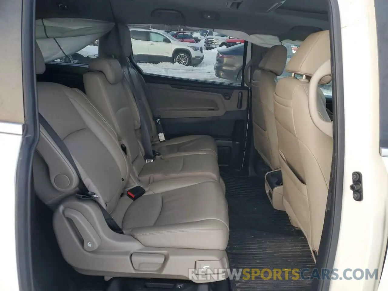 11 fotografías del automóvil dañado 5FNRL6H78KB095673 HONDA All Models 2019