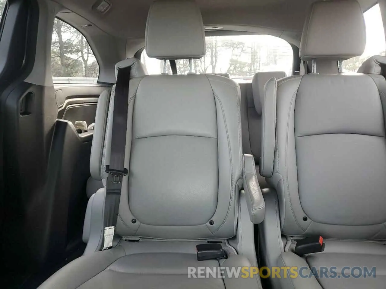 10 fotografías del automóvil dañado 5FNRL6H79KB054615 HONDA All Models 2019