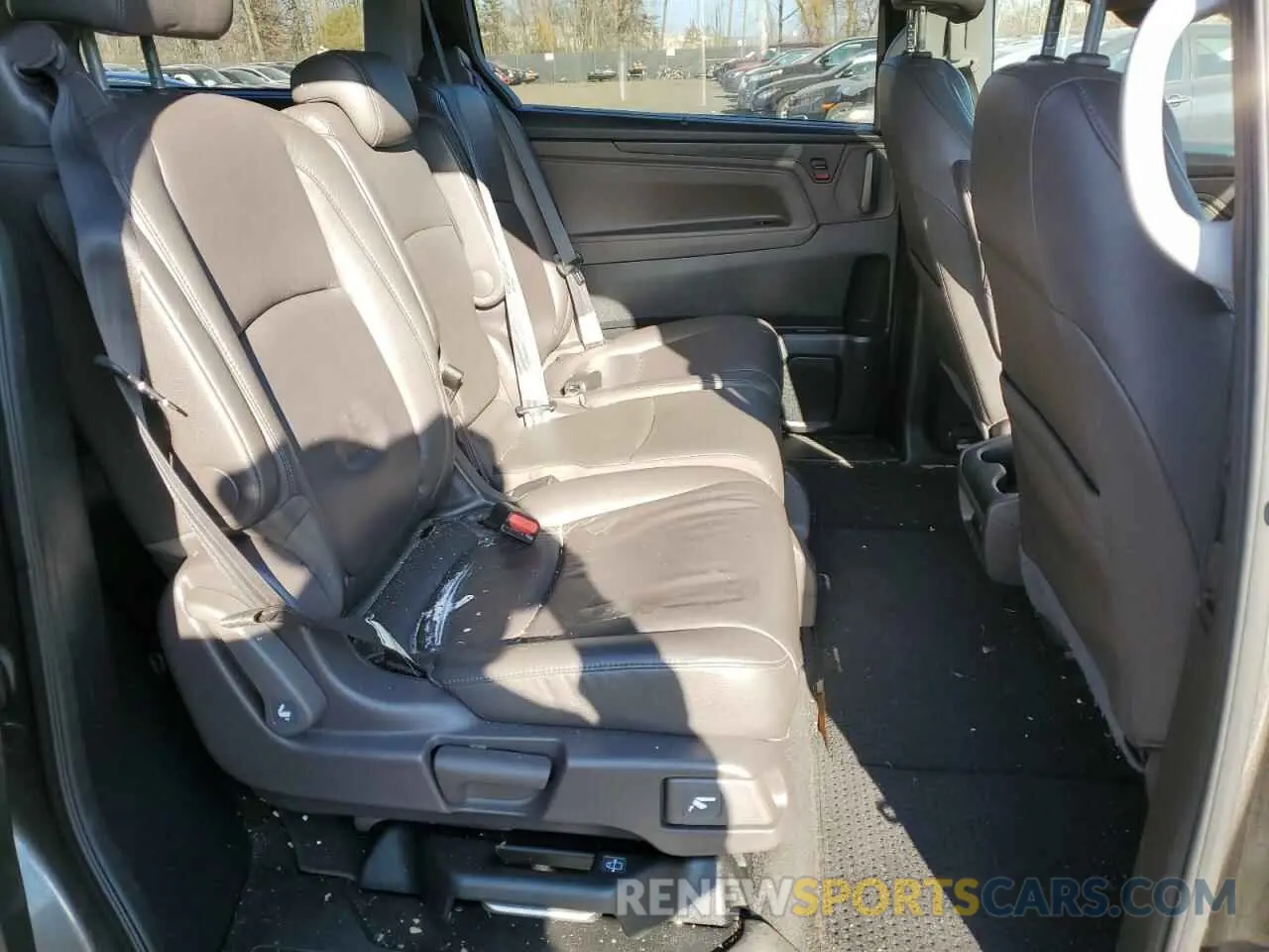 11 fotografías del automóvil dañado 5FNRL6H7XKB042232 HONDA All Models 2019