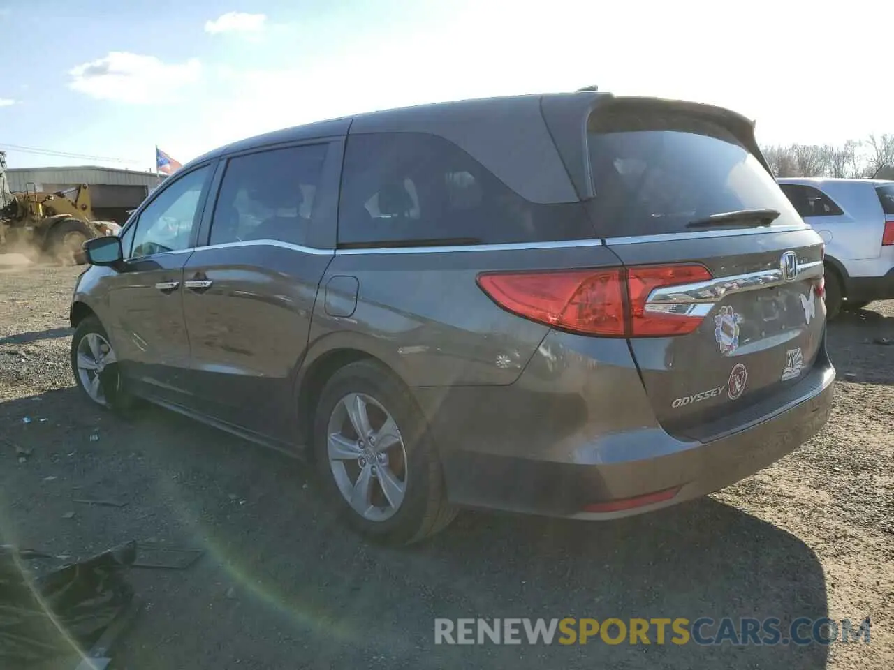 2 fotografías del automóvil dañado 5FNRL6H7XKB042232 HONDA All Models 2019
