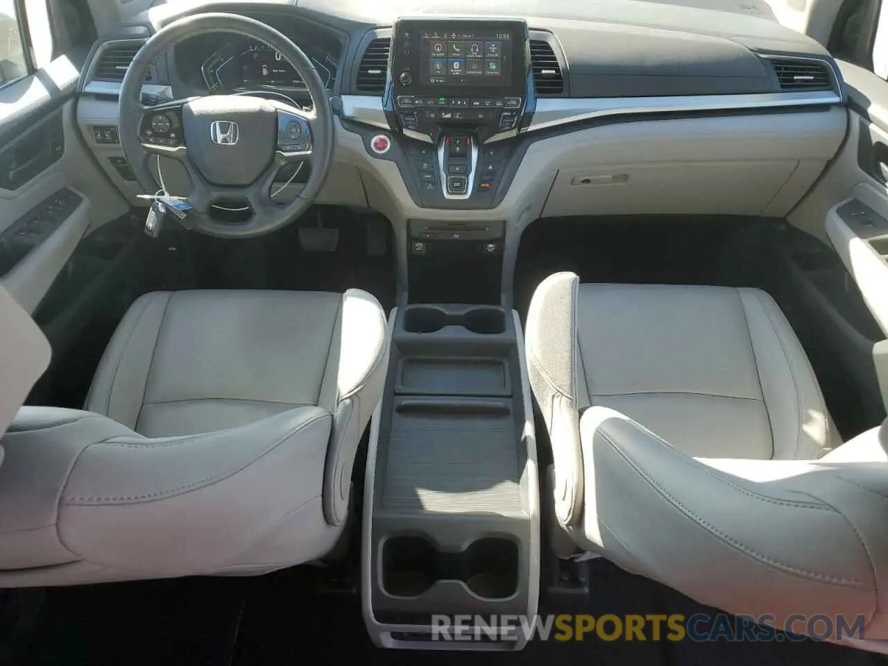 8 fotografías del automóvil dañado 5FNRL6H72LB050116 HONDA All Models 2020