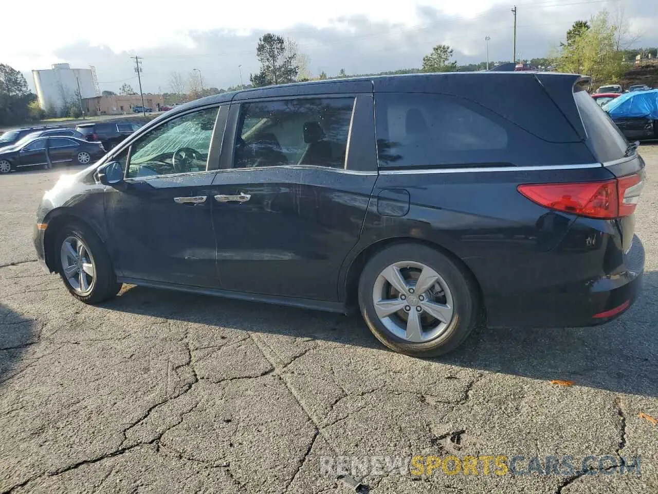 2 fotografías del automóvil dañado 5FNRL6H78LB050556 HONDA All Models 2020