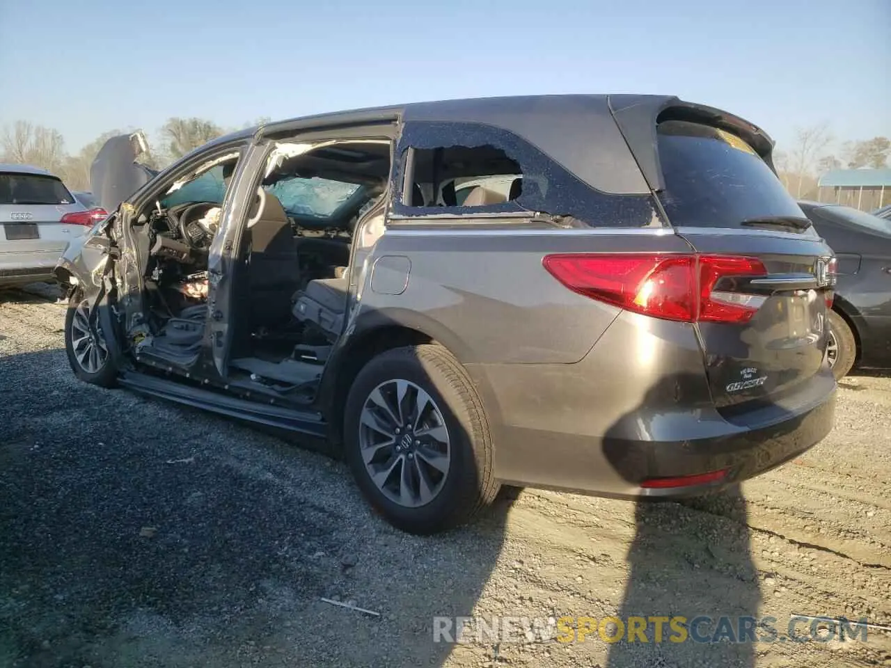 2 fotografías del automóvil dañado 5FNRL6H70MB011980 HONDA All Models 2021