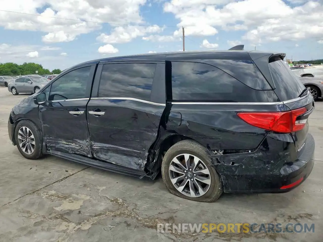 2 fotografías del automóvil dañado 5FNRL6H60RB061180 HONDA All Models 2024