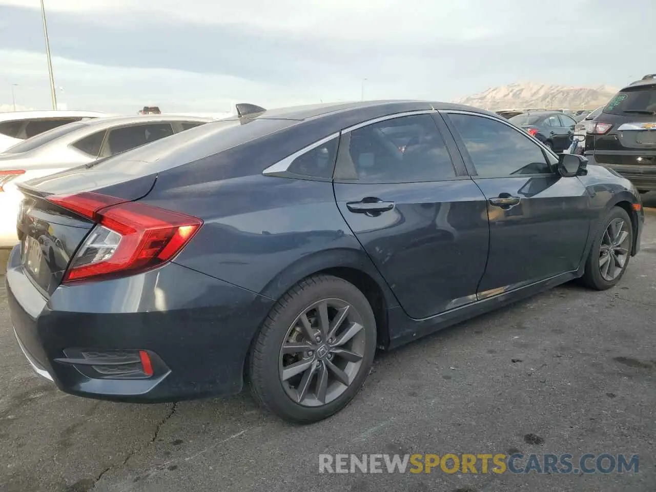 3 fotografías del automóvil dañado 19XFC1F30KE216515 HONDA CIVIC 2019