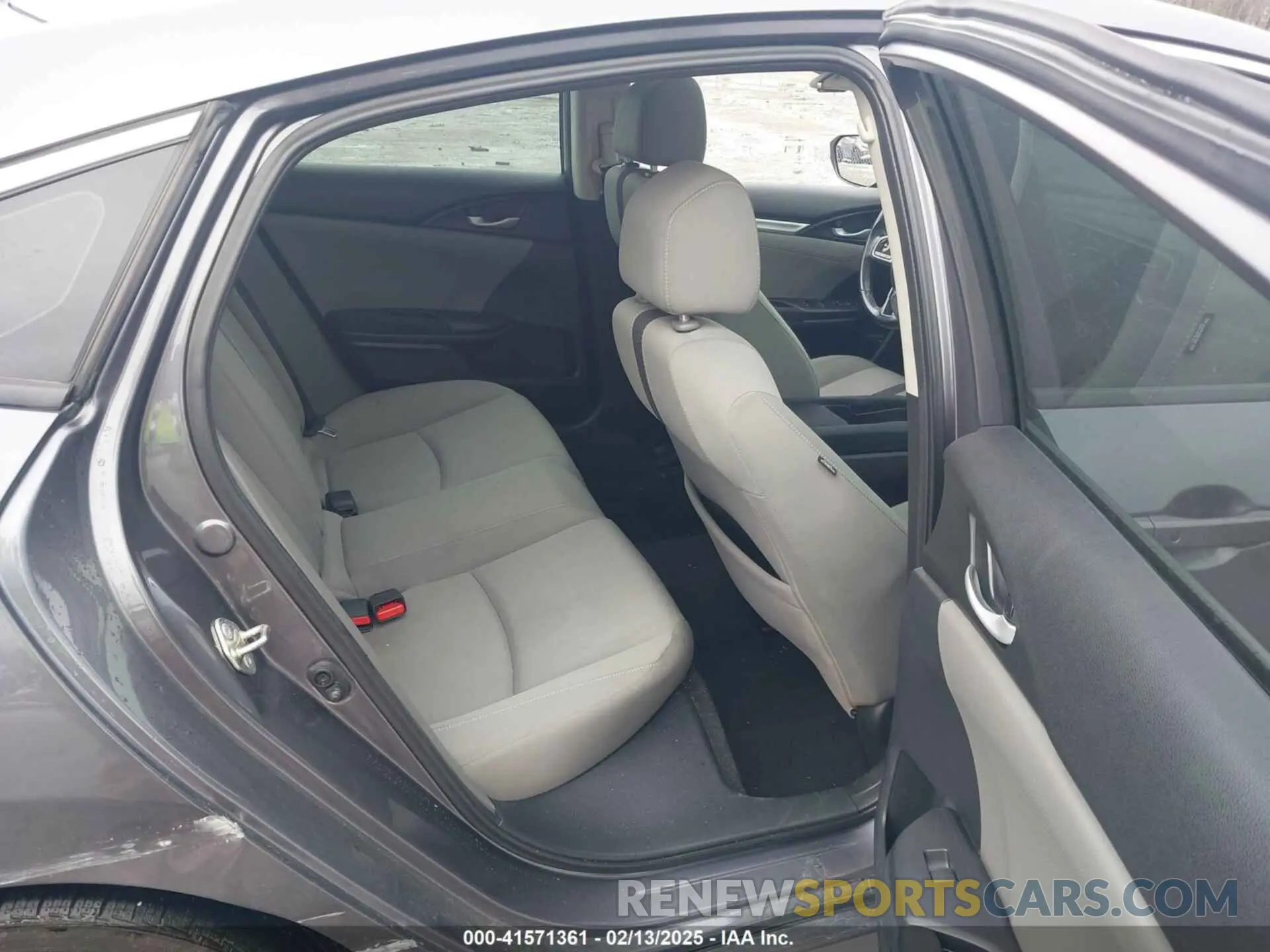 8 fotografías del automóvil dañado 19XFC1F31KE002777 HONDA CIVIC 2019