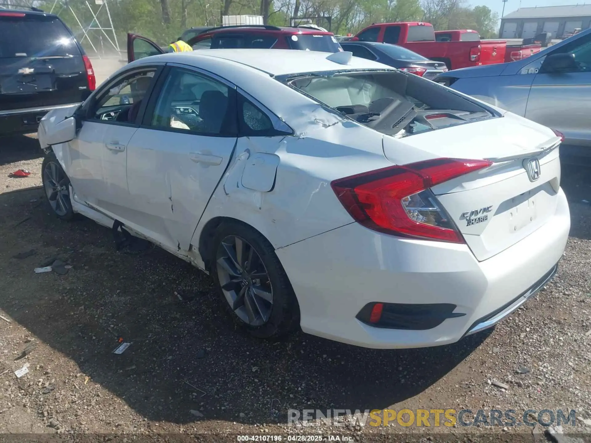 3 fotografías del automóvil dañado 19XFC1F31KE014525 HONDA CIVIC 2019