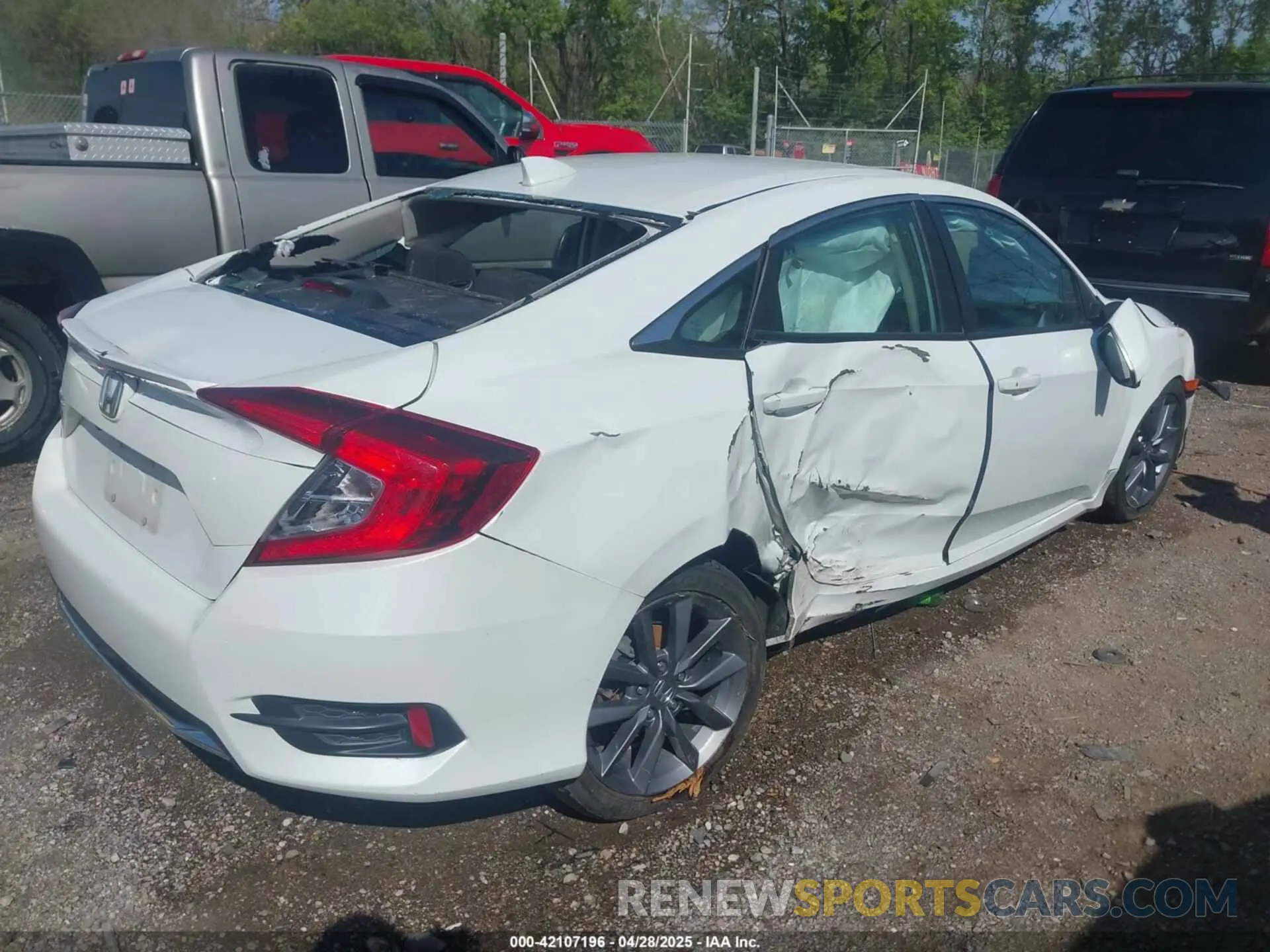 4 fotografías del automóvil dañado 19XFC1F31KE014525 HONDA CIVIC 2019