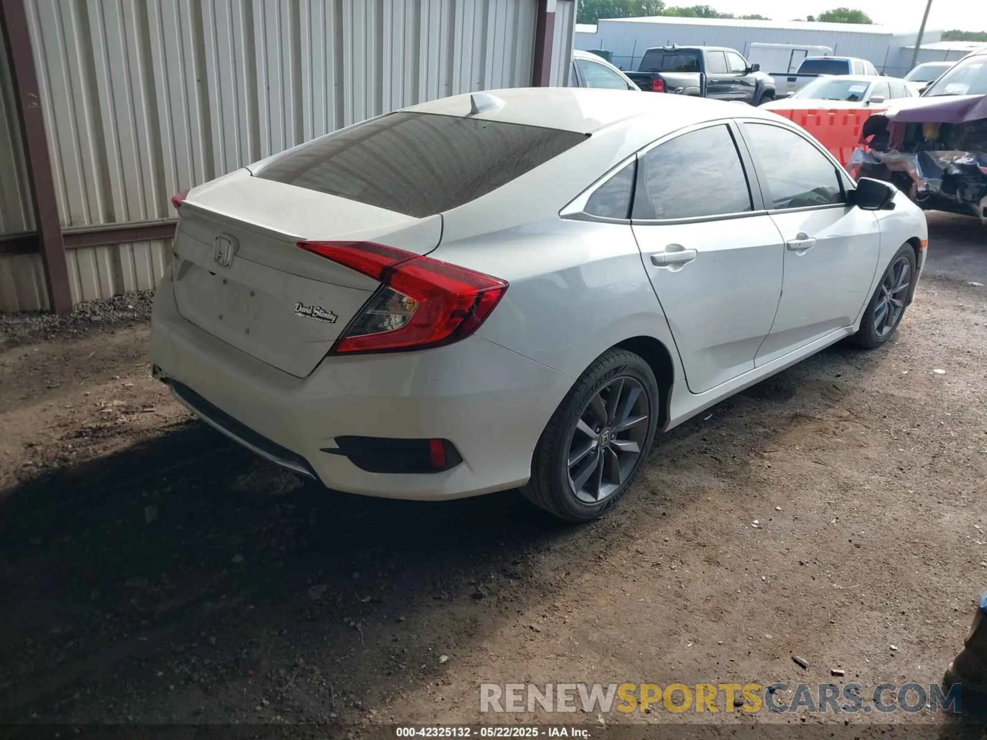 4 fotografías del automóvil dañado 19XFC1F32KE015439 HONDA CIVIC 2019