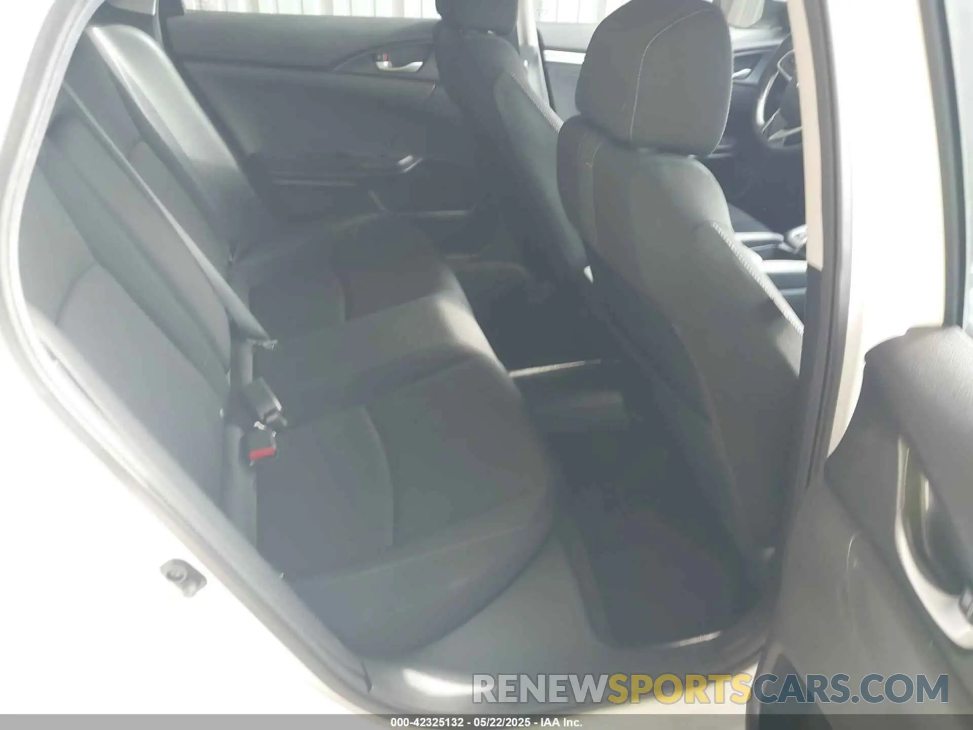 8 fotografías del automóvil dañado 19XFC1F32KE015439 HONDA CIVIC 2019