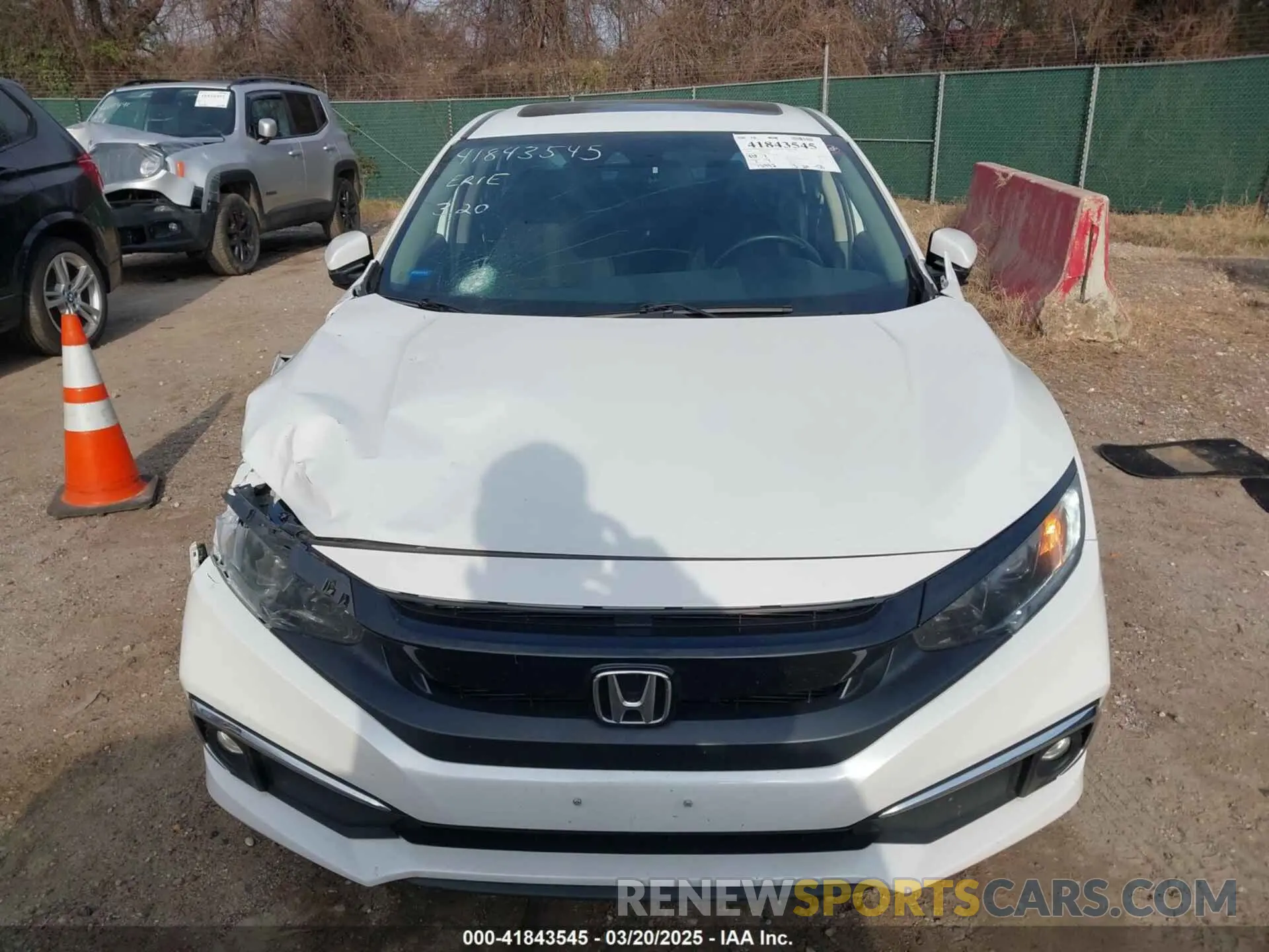 12 fotografías del automóvil dañado 19XFC1F34KE018682 HONDA CIVIC 2019