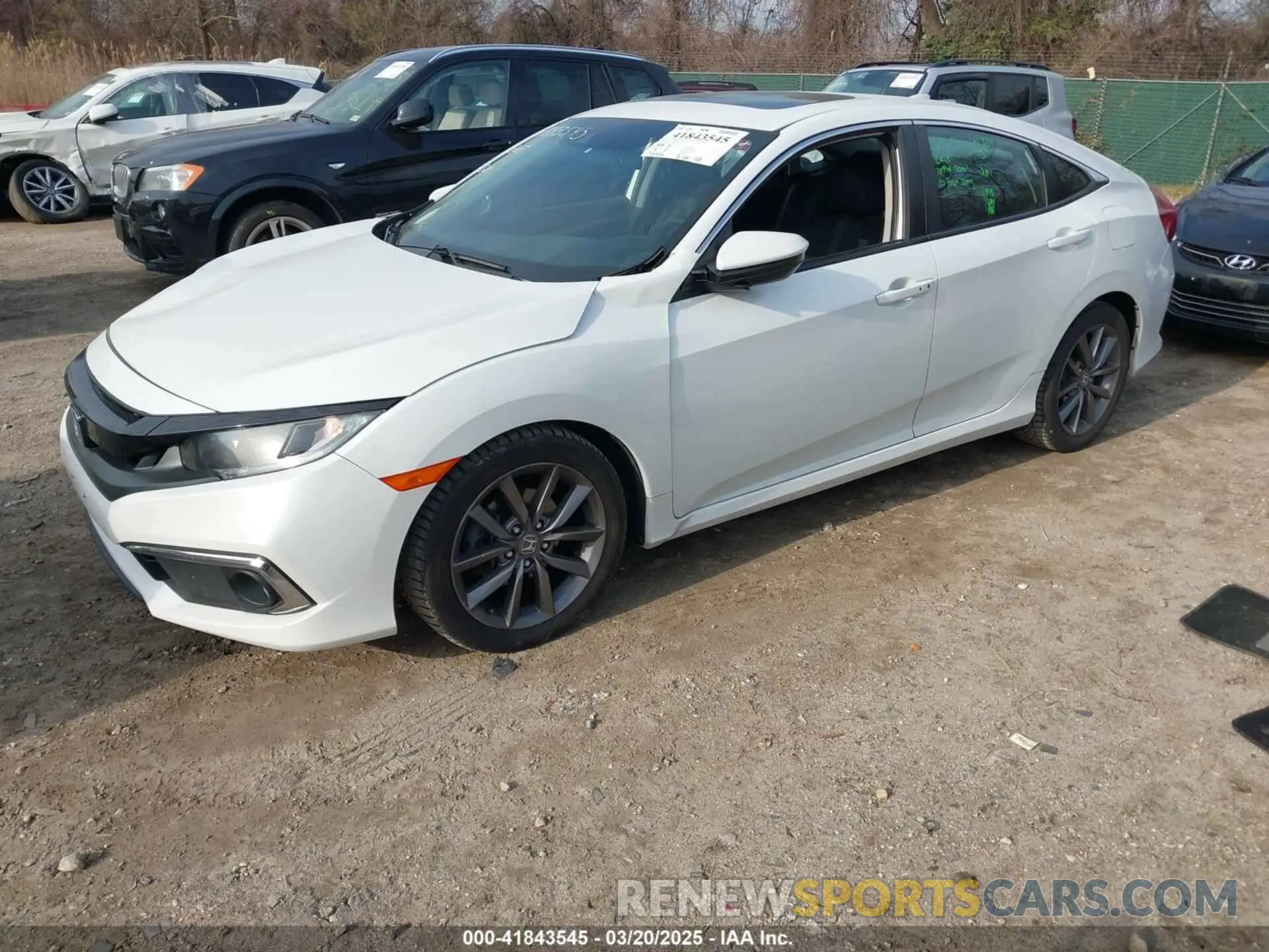2 fotografías del automóvil dañado 19XFC1F34KE018682 HONDA CIVIC 2019