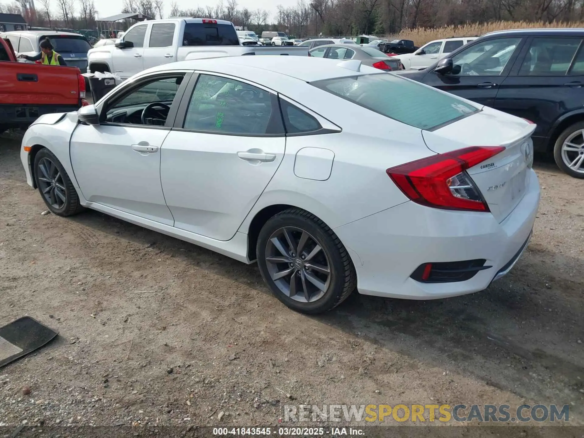 3 fotografías del automóvil dañado 19XFC1F34KE018682 HONDA CIVIC 2019