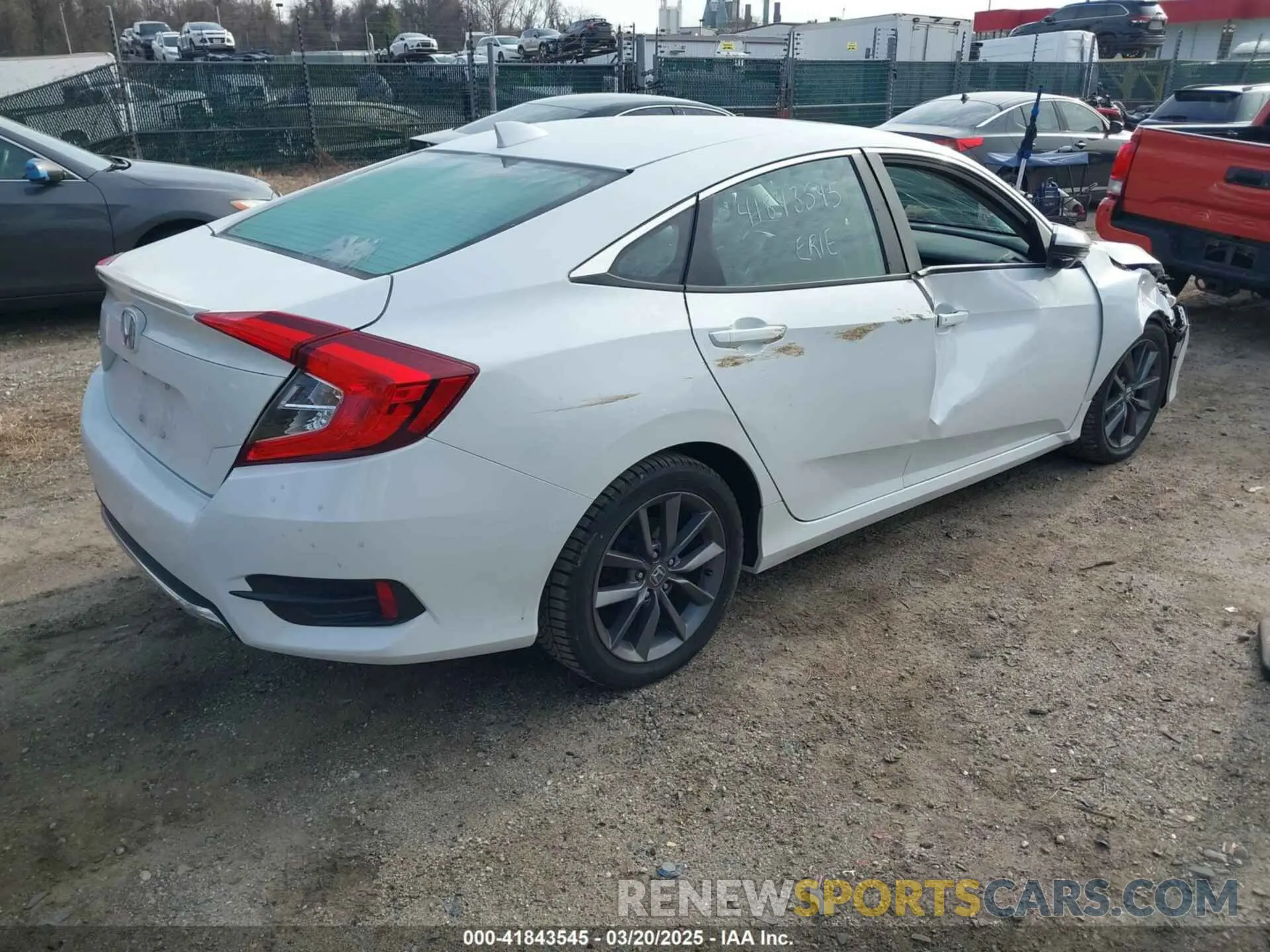 4 fotografías del automóvil dañado 19XFC1F34KE018682 HONDA CIVIC 2019