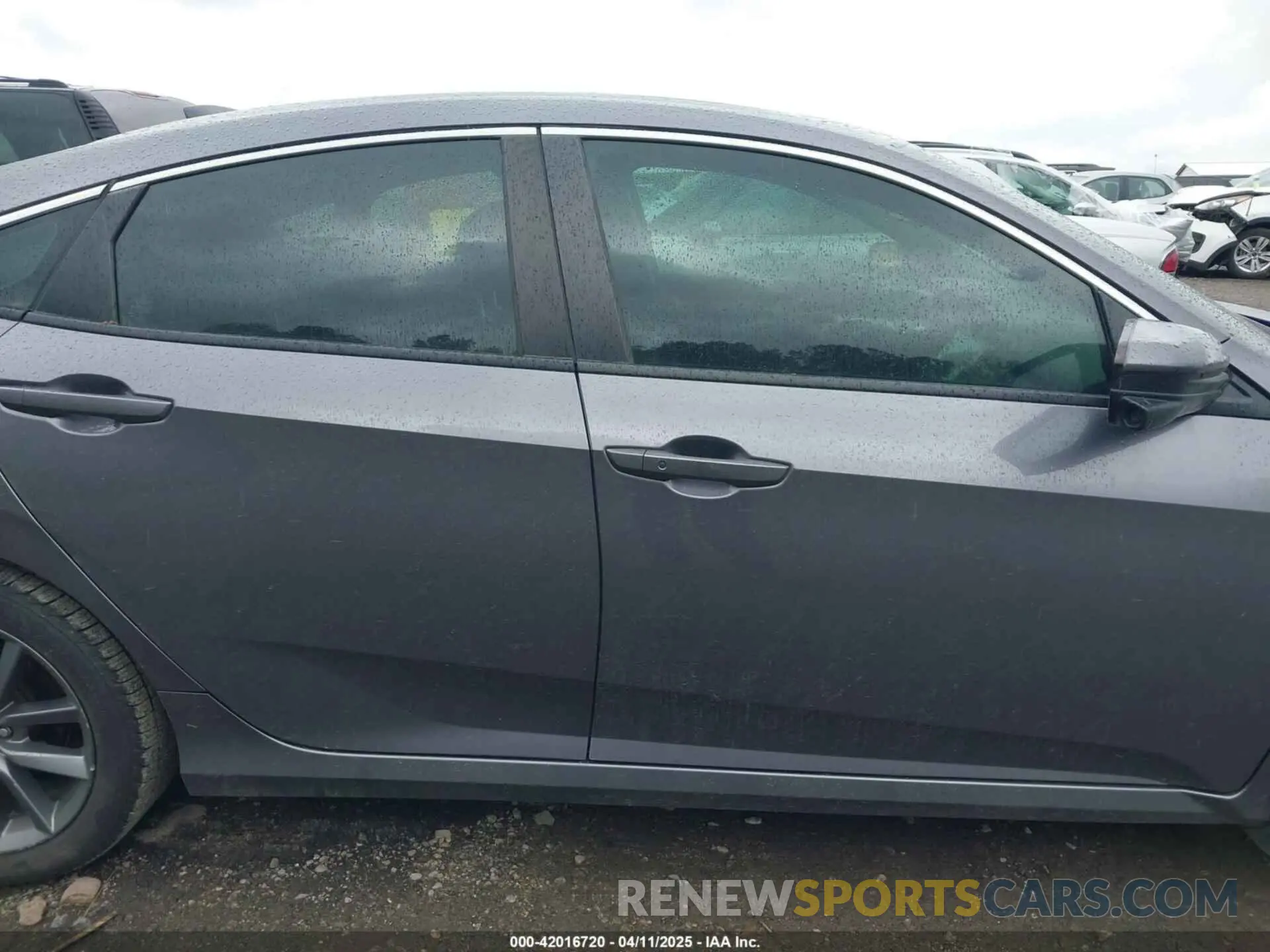 13 fotografías del automóvil dañado 19XFC1F34KE019654 HONDA CIVIC 2019