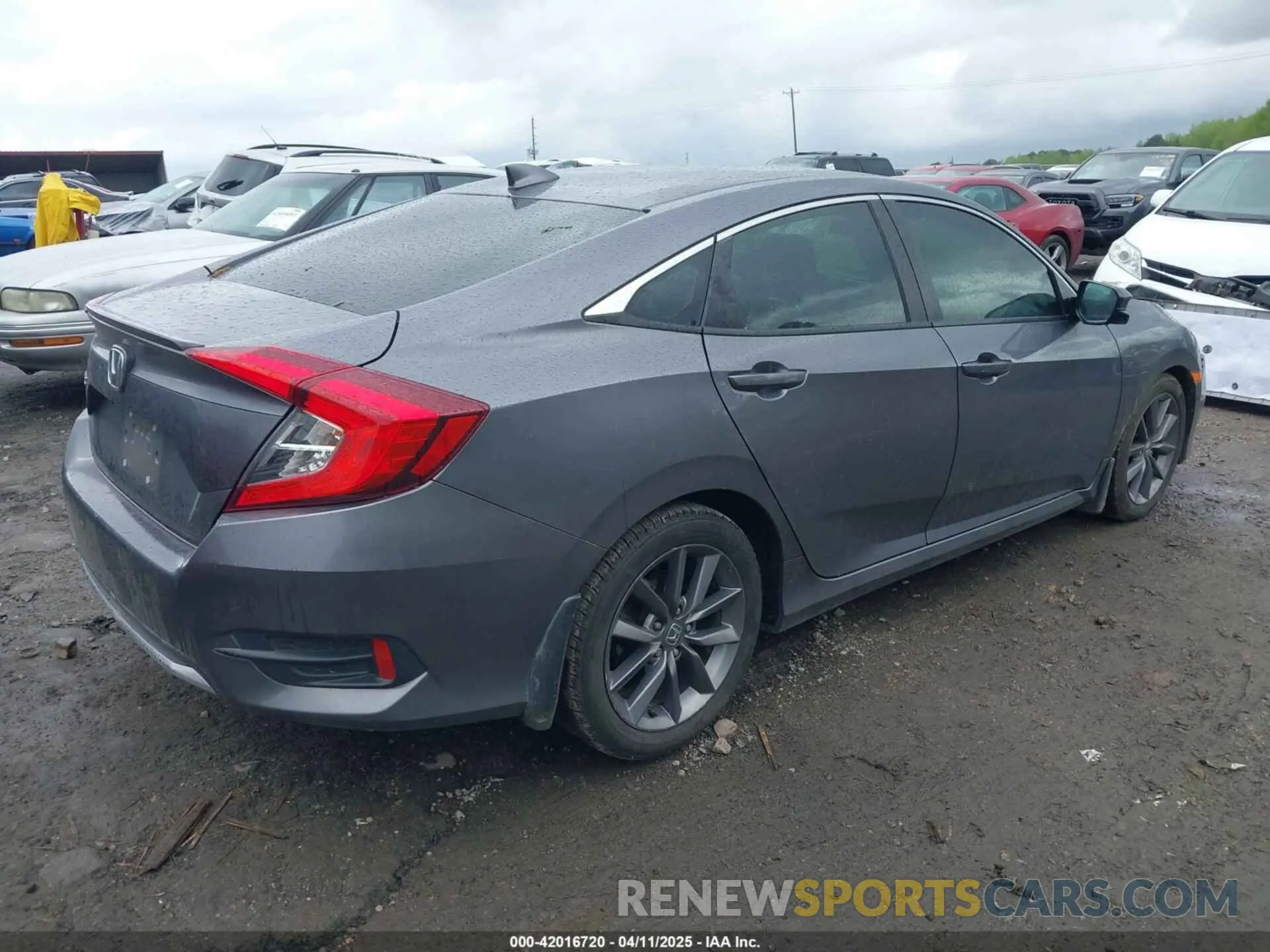 4 fotografías del automóvil dañado 19XFC1F34KE019654 HONDA CIVIC 2019