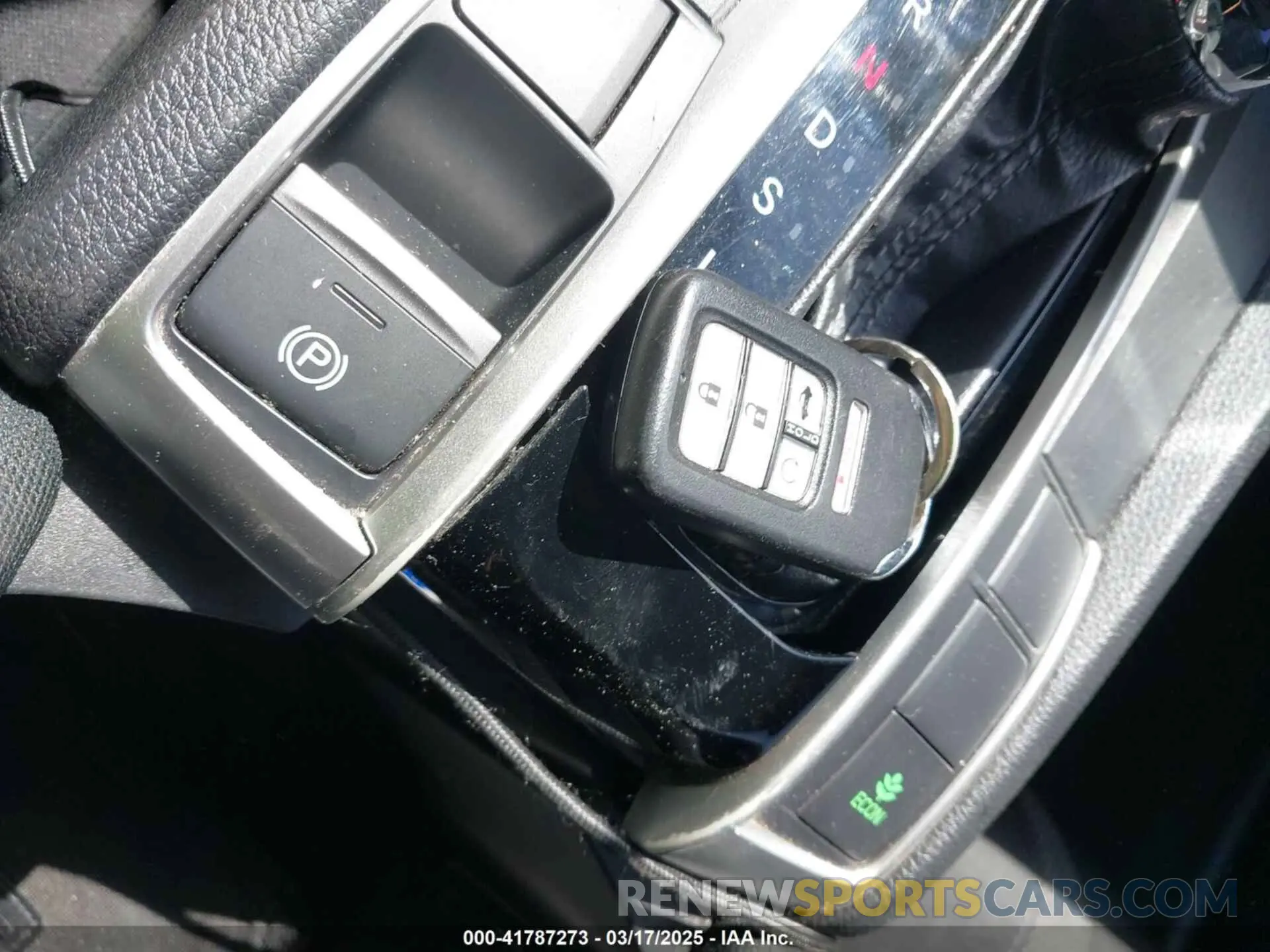 11 fotografías del automóvil dañado 19XFC1F34KE203444 HONDA CIVIC 2019