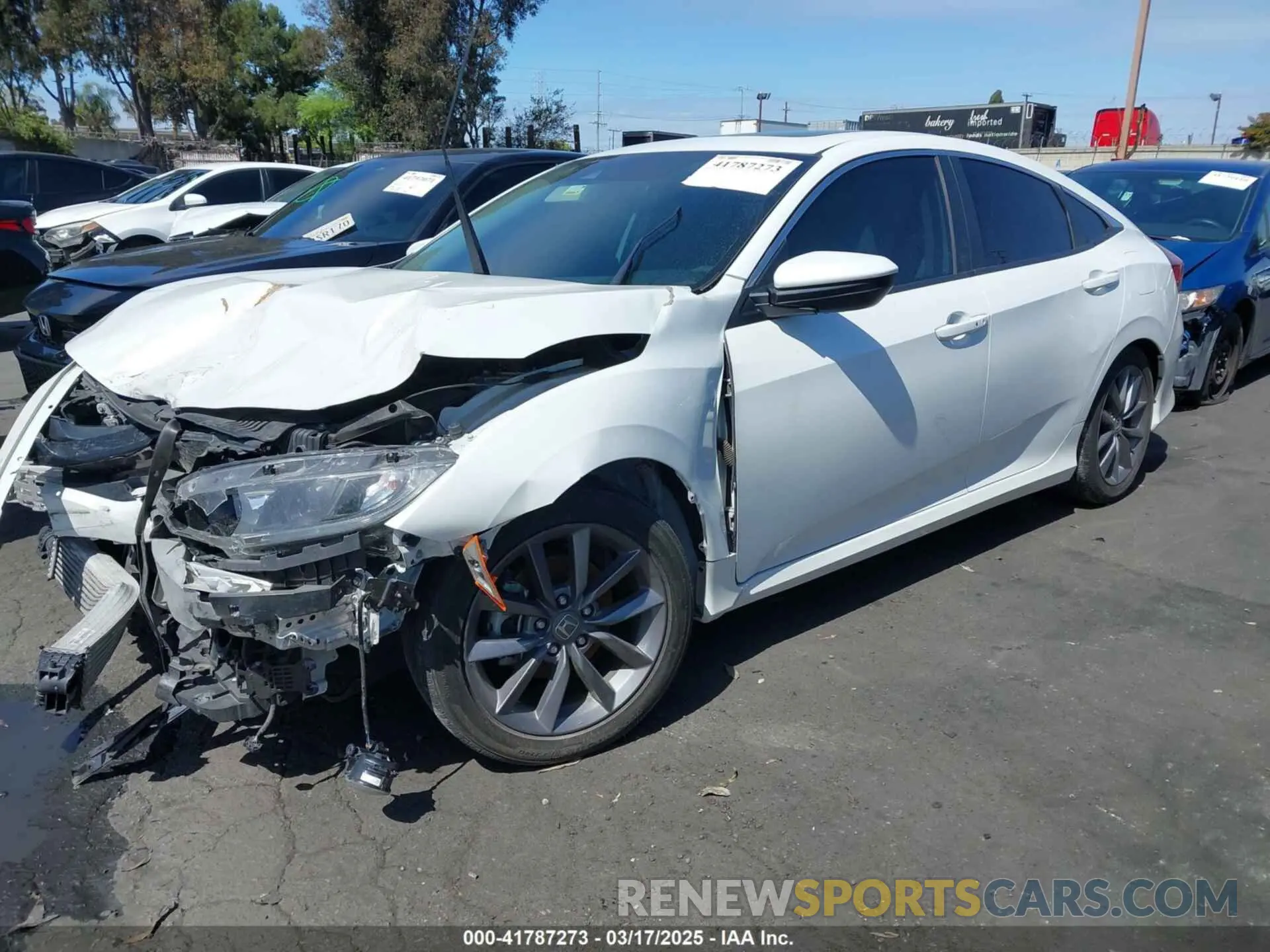2 fotografías del automóvil dañado 19XFC1F34KE203444 HONDA CIVIC 2019