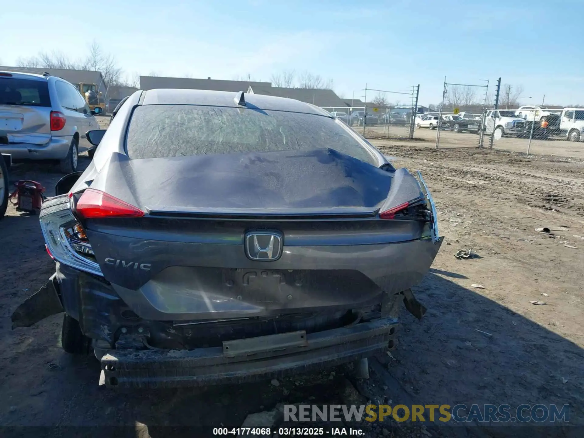 17 fotografías del automóvil dañado 19XFC1F35KE020036 HONDA CIVIC 2019