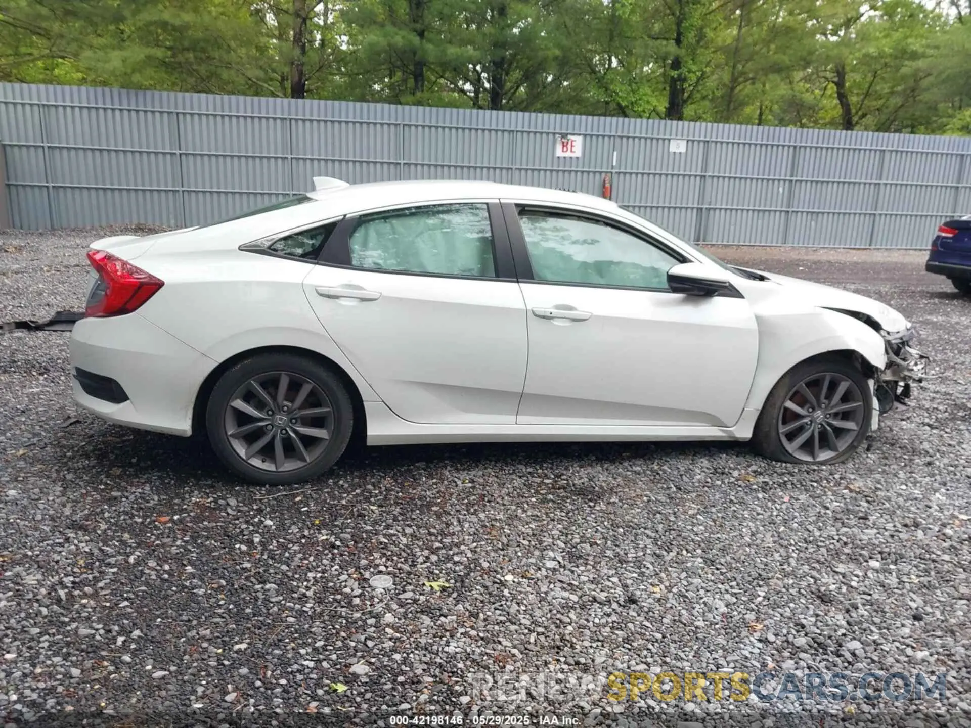 12 fotografías del automóvil dañado 19XFC1F35KE200536 HONDA CIVIC 2019