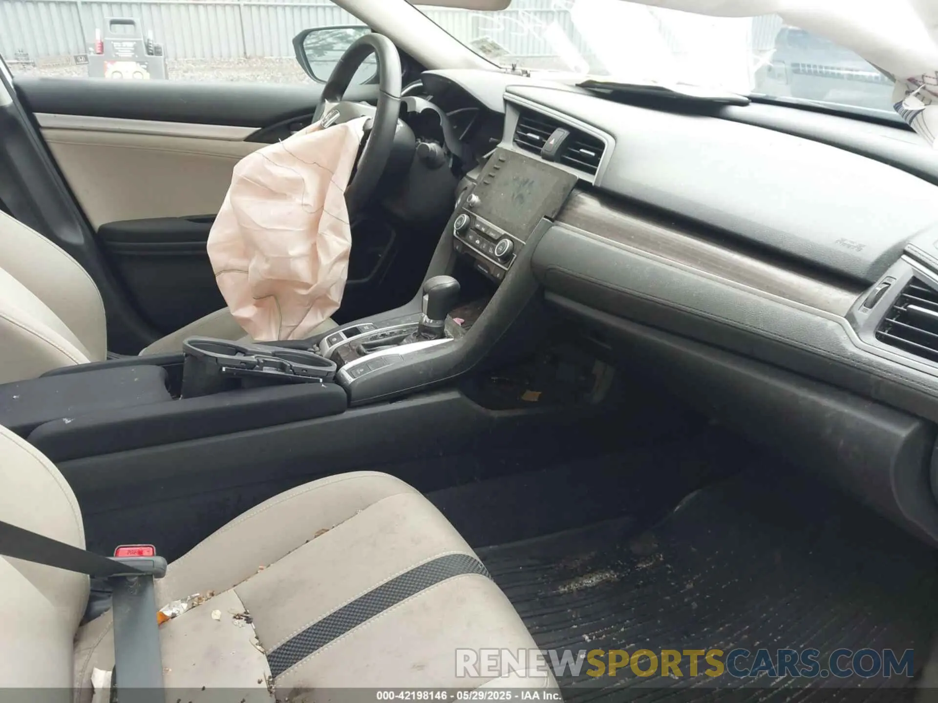 5 fotografías del automóvil dañado 19XFC1F35KE200536 HONDA CIVIC 2019