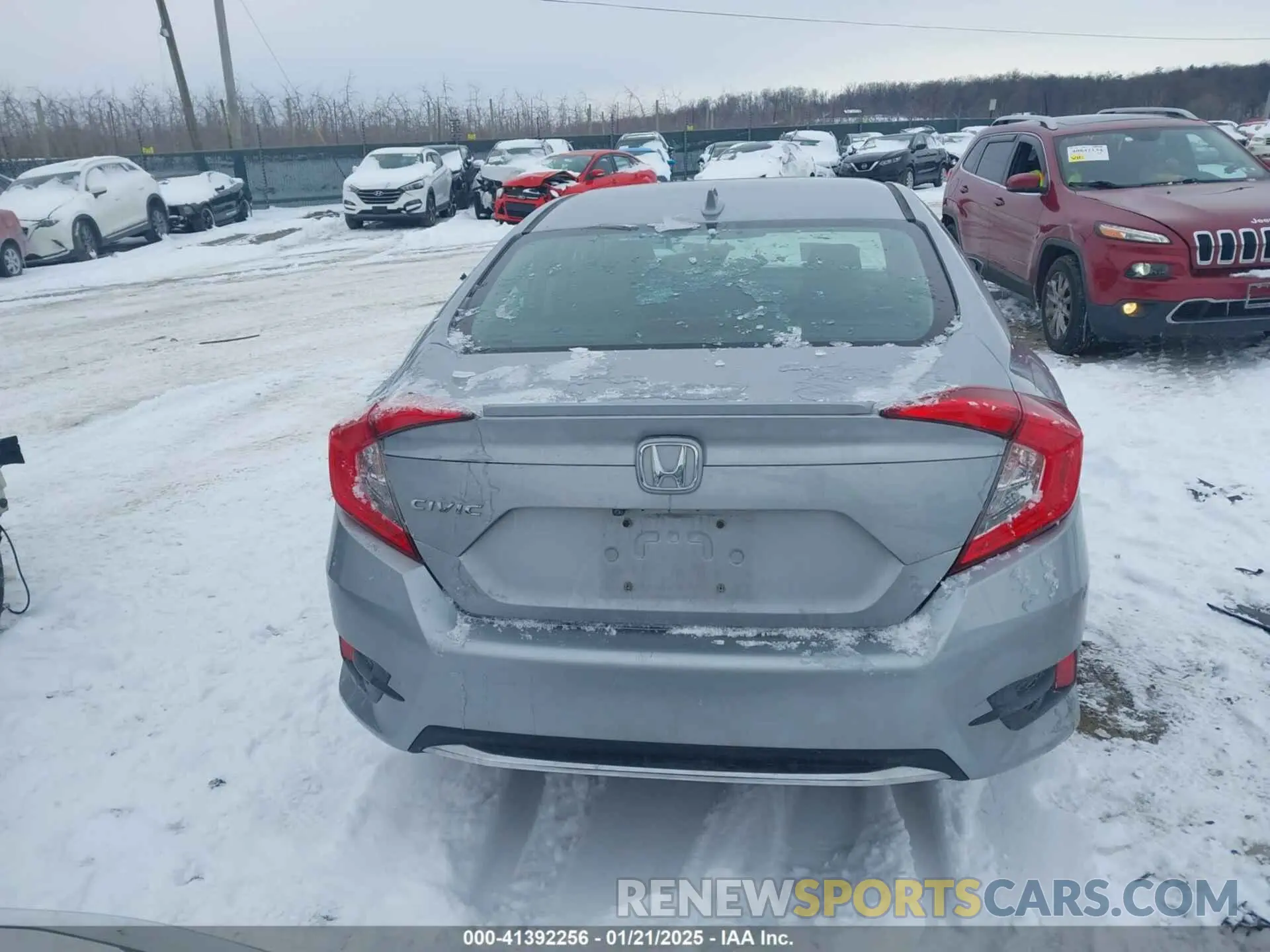17 fotografías del automóvil dañado 19XFC1F35KE208149 HONDA CIVIC 2019