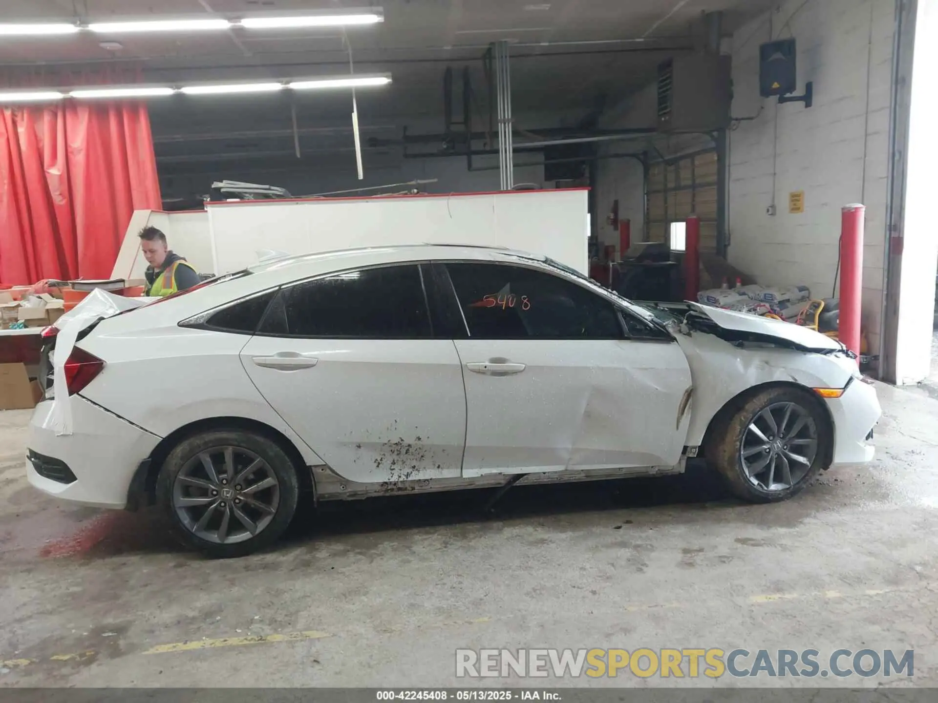 13 fotografías del automóvil dañado 19XFC1F36KE016030 HONDA CIVIC 2019
