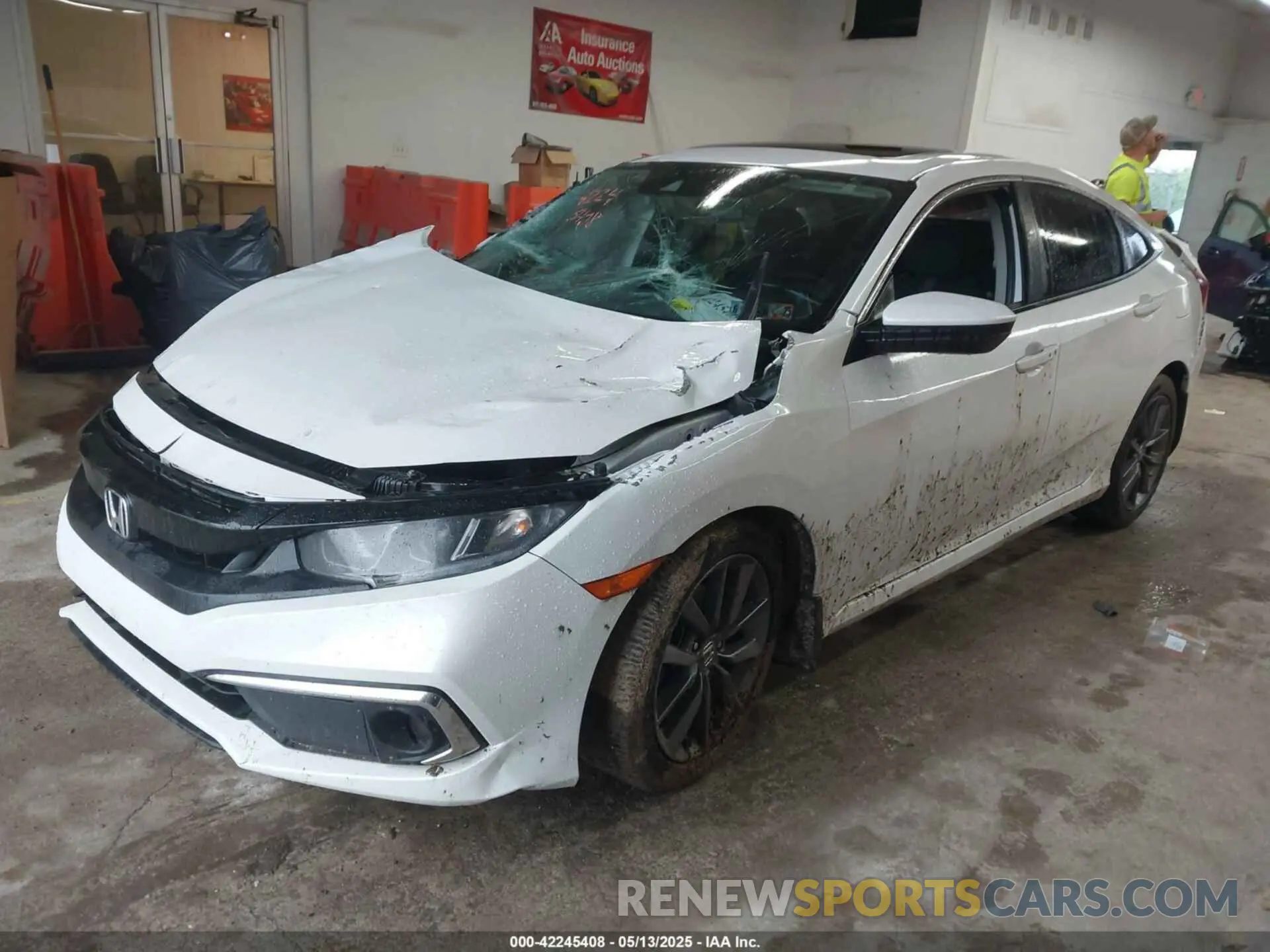 2 fotografías del automóvil dañado 19XFC1F36KE016030 HONDA CIVIC 2019