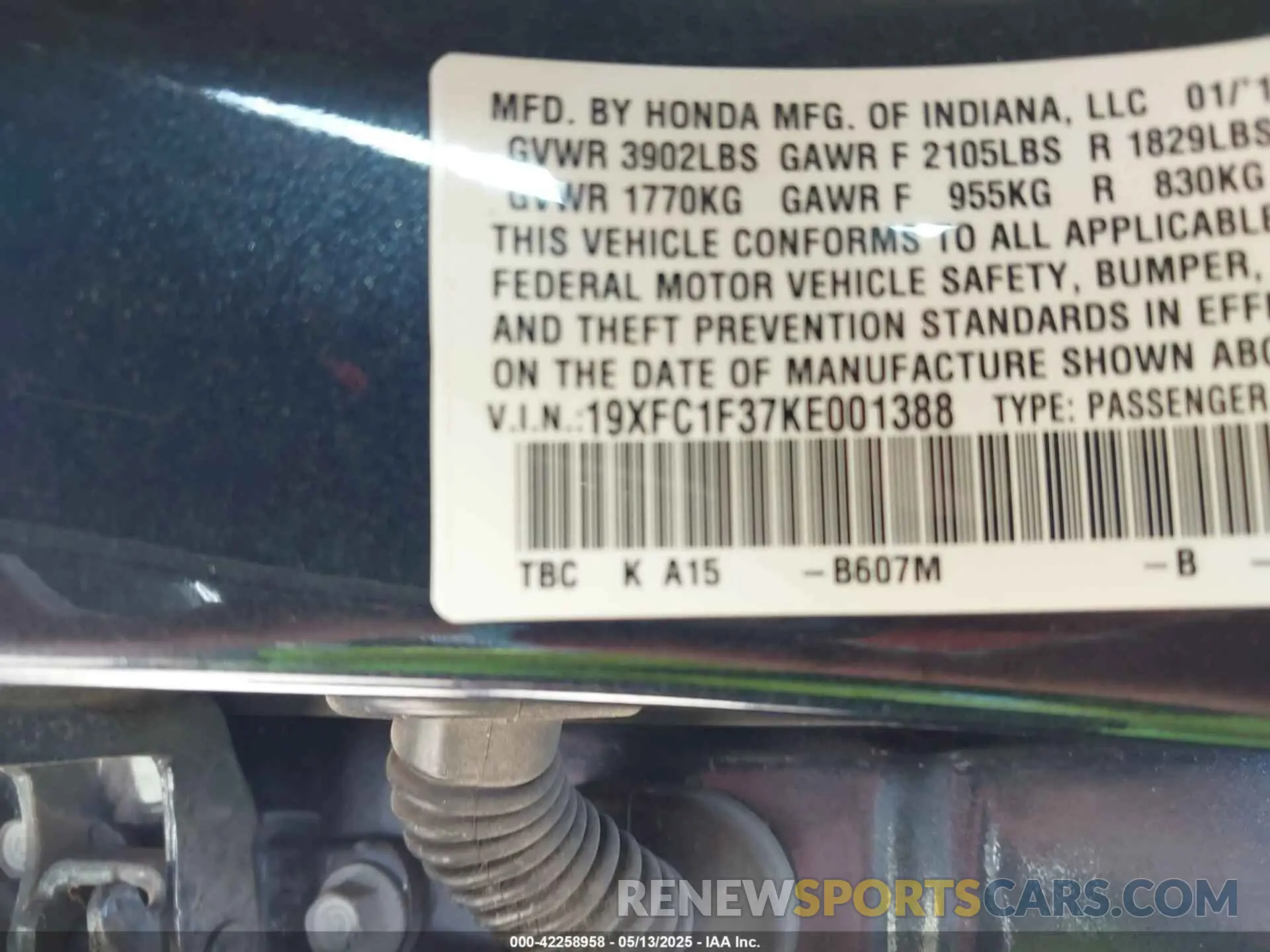 9 fotografías del automóvil dañado 19XFC1F37KE001388 HONDA CIVIC 2019