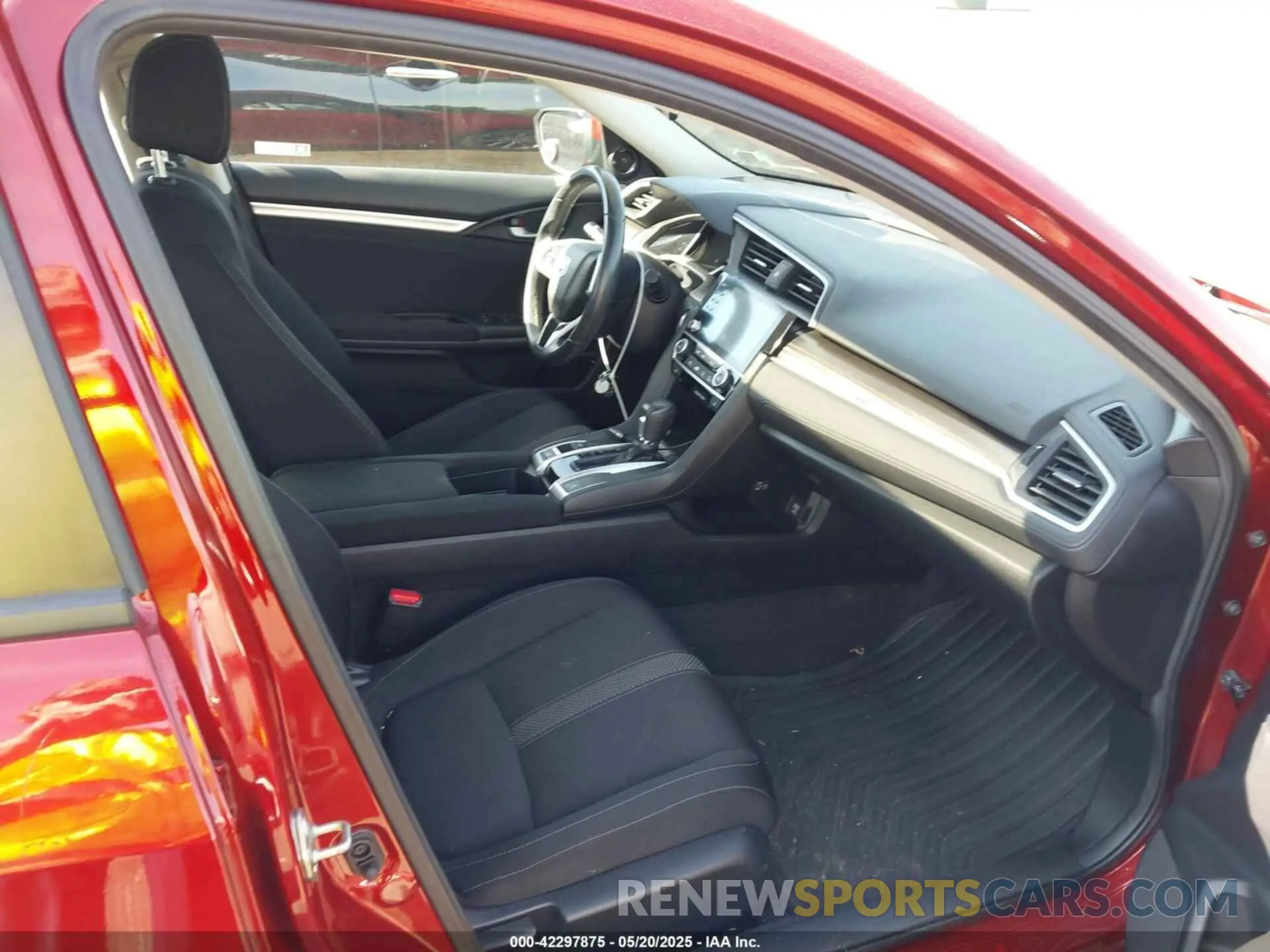 5 fotografías del automóvil dañado 19XFC1F38KE019091 HONDA CIVIC 2019