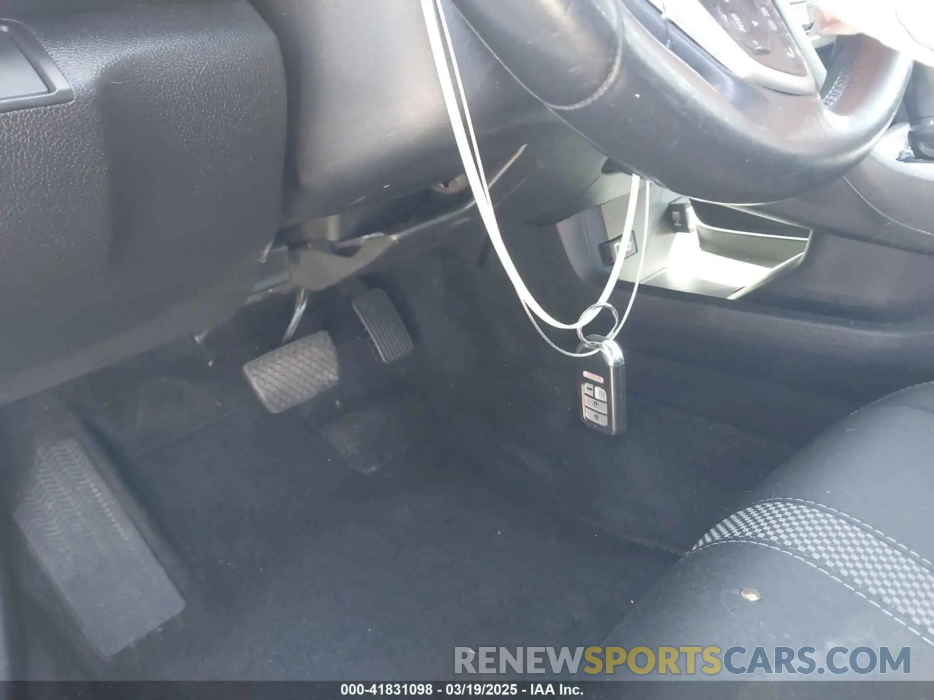 11 fotografías del automóvil dañado 19XFC1F38KE200790 HONDA CIVIC 2019