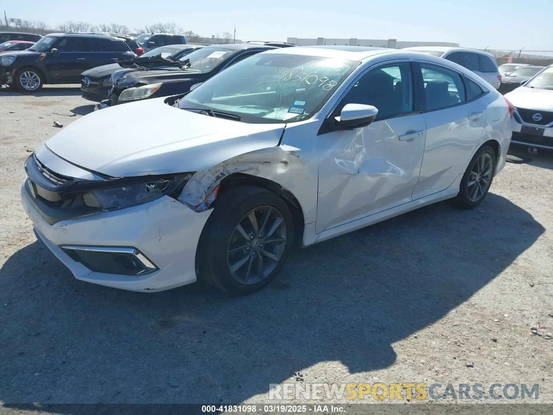 2 fotografías del automóvil dañado 19XFC1F38KE200790 HONDA CIVIC 2019