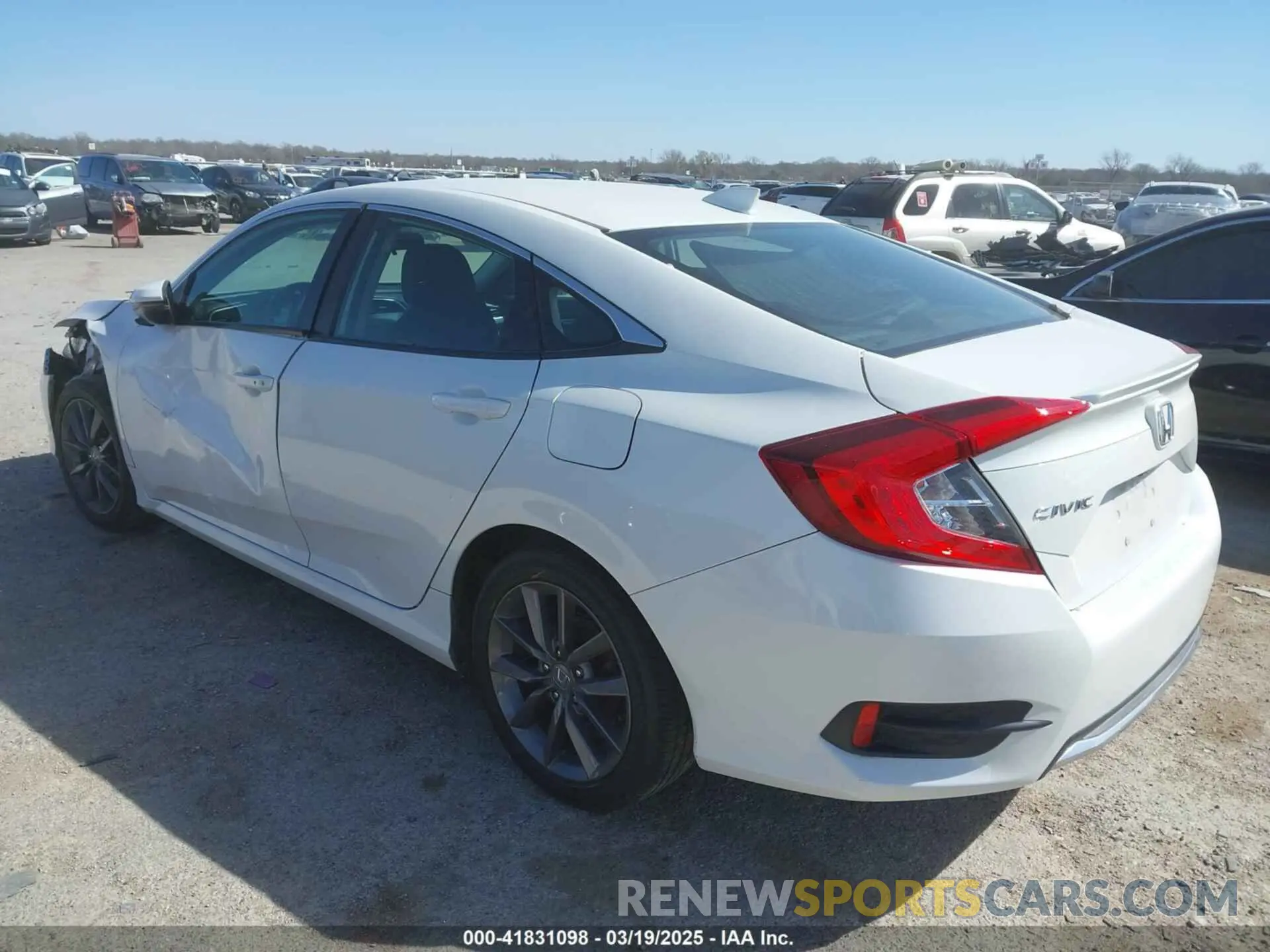 3 fotografías del automóvil dañado 19XFC1F38KE200790 HONDA CIVIC 2019