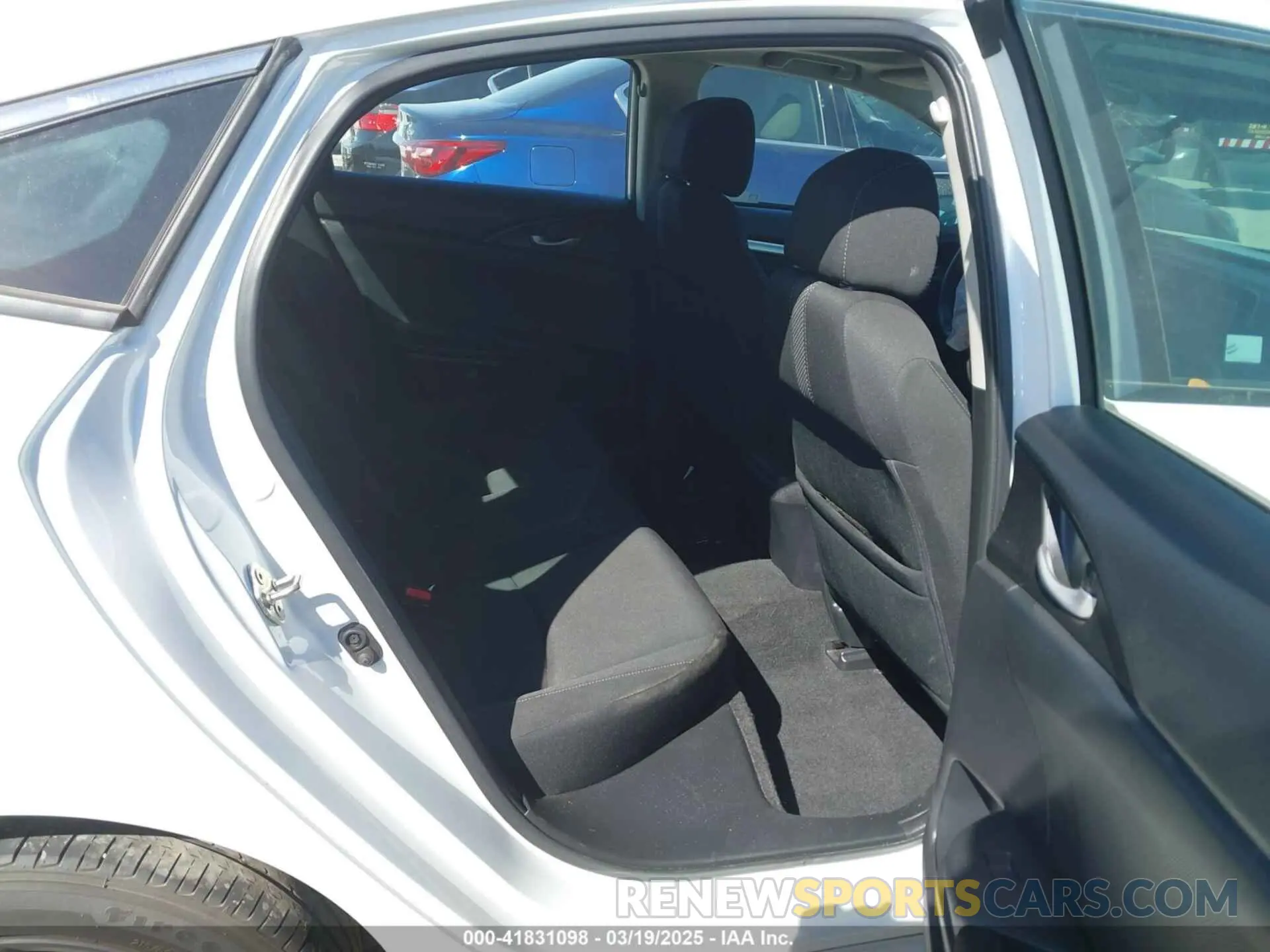8 fotografías del automóvil dañado 19XFC1F38KE200790 HONDA CIVIC 2019