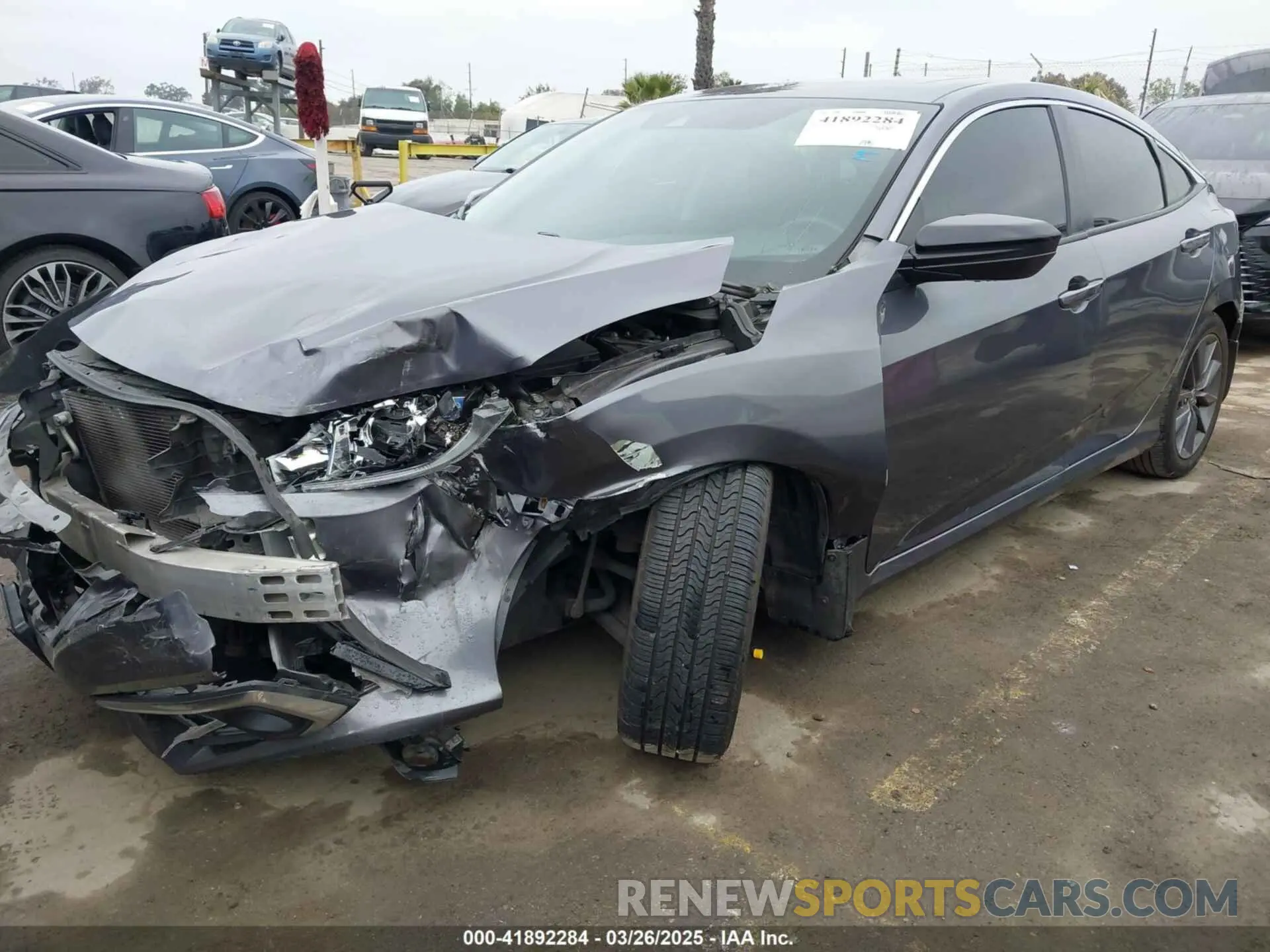 2 fotografías del automóvil dañado 19XFC1F38KE201910 HONDA CIVIC 2019