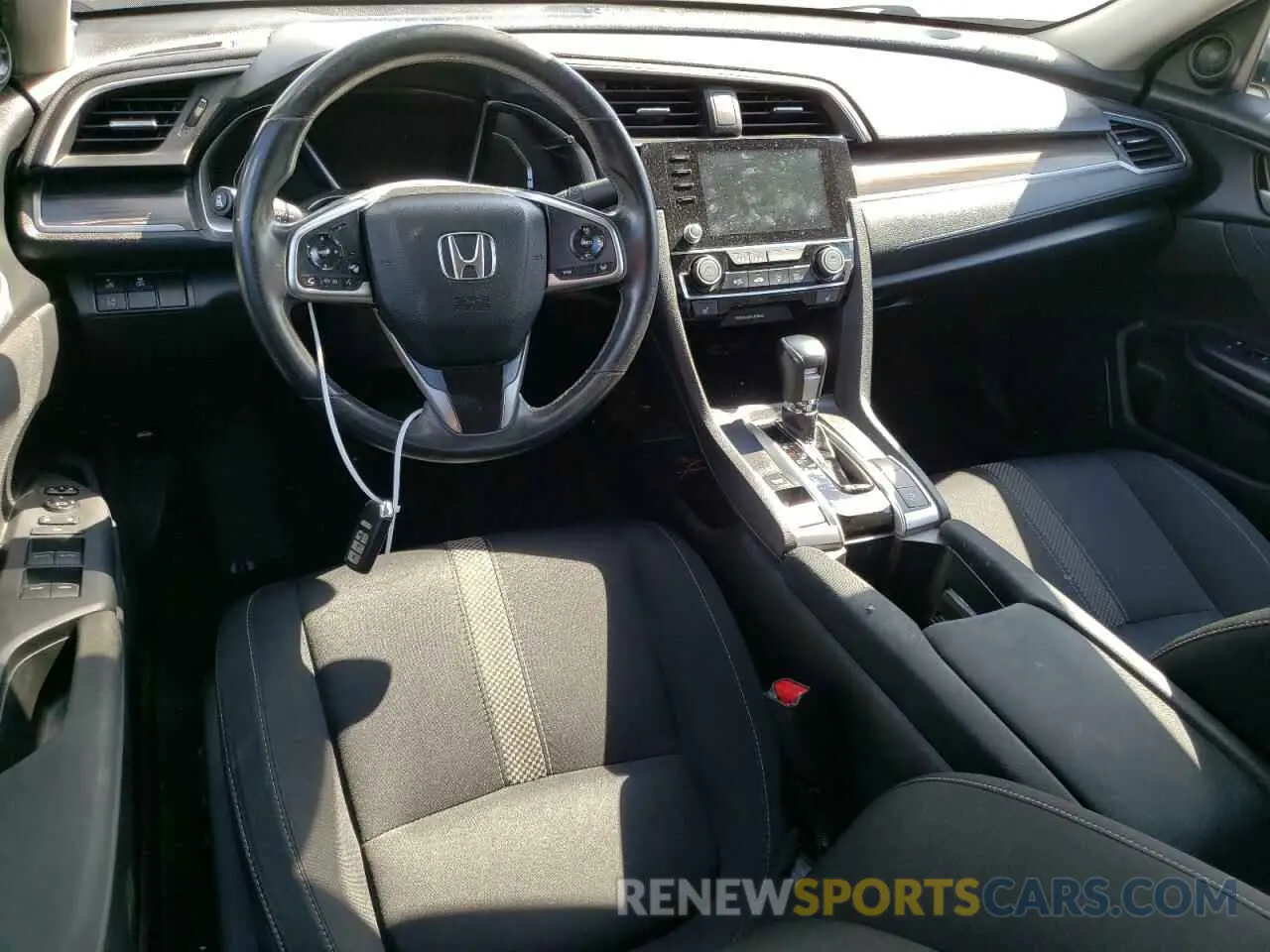 8 fotografías del automóvil dañado 19XFC1F39KE210972 HONDA CIVIC 2019