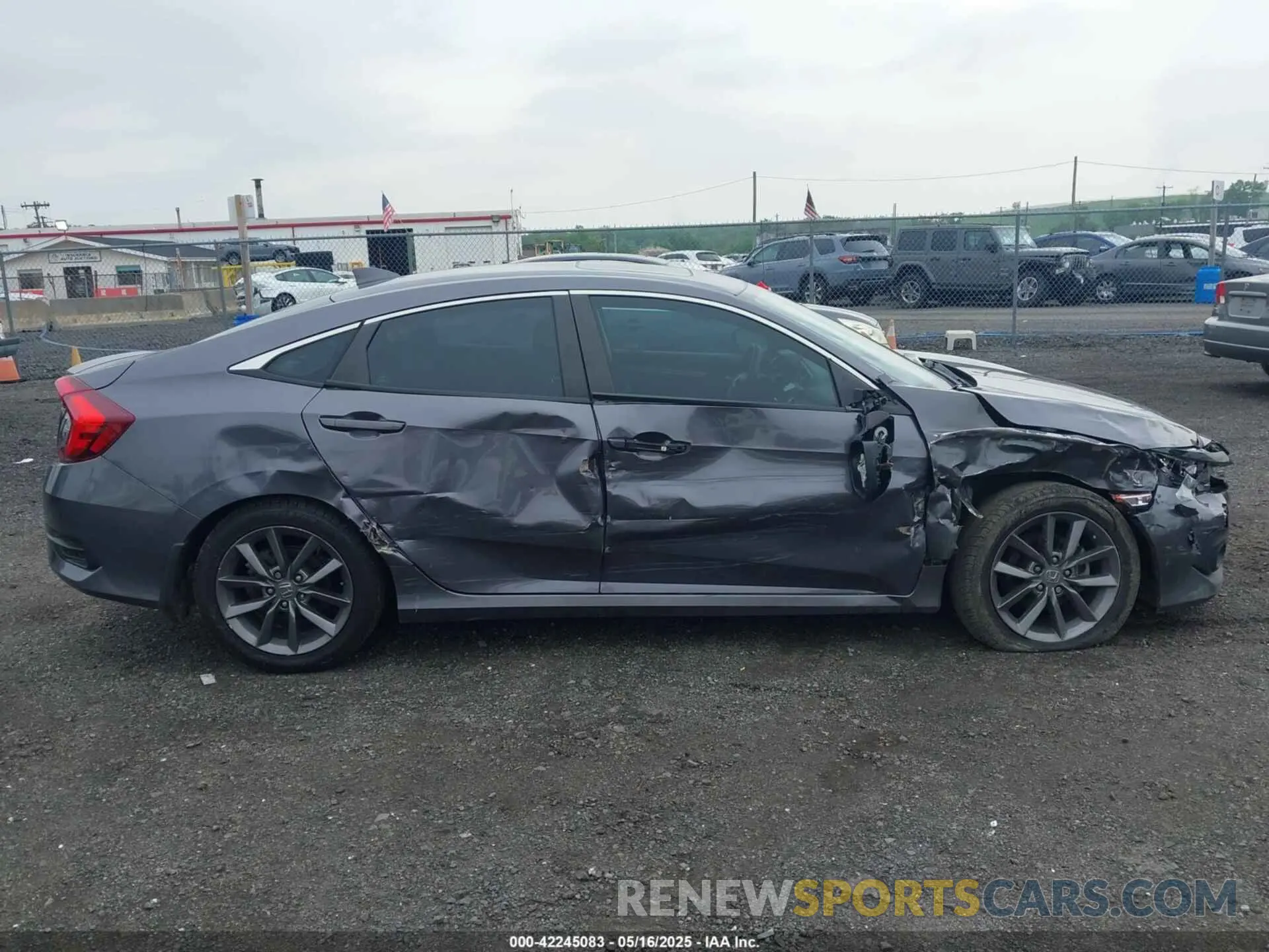 13 fotografías del automóvil dañado 19XFC1F3XKE013342 HONDA CIVIC 2019