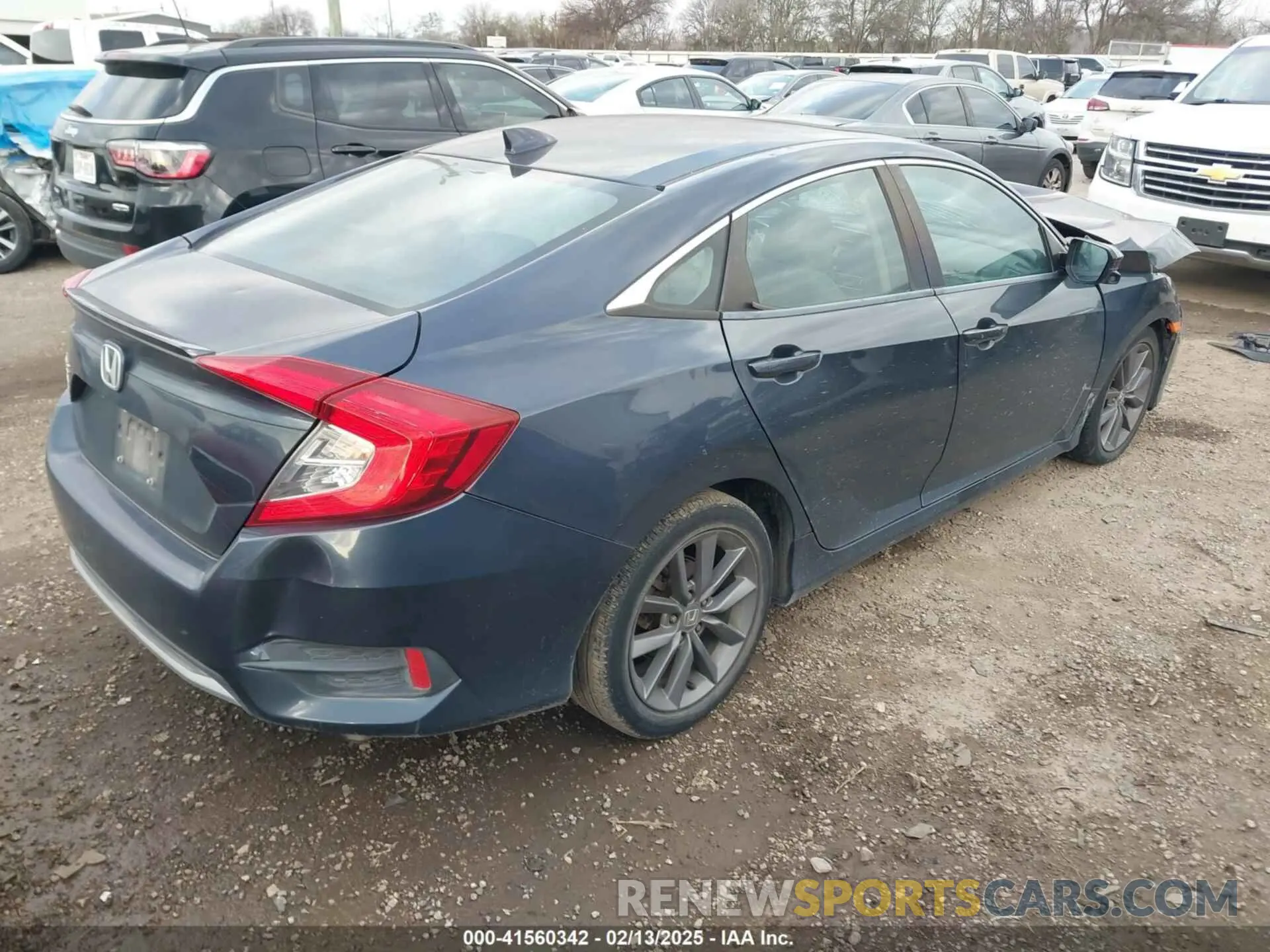 4 fotografías del automóvil dañado 19XFC1F70KE008427 HONDA CIVIC 2019