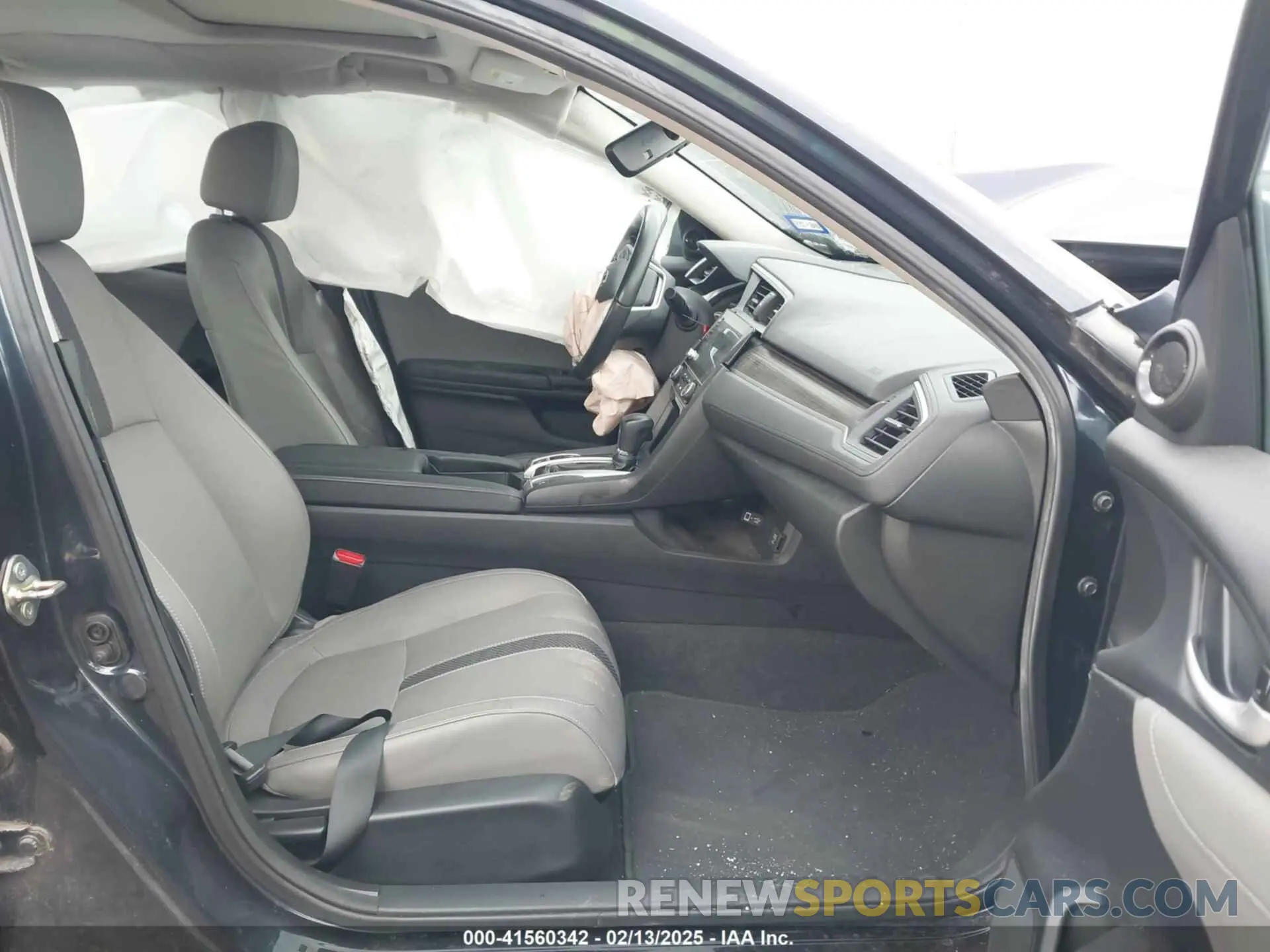 5 fotografías del automóvil dañado 19XFC1F70KE008427 HONDA CIVIC 2019