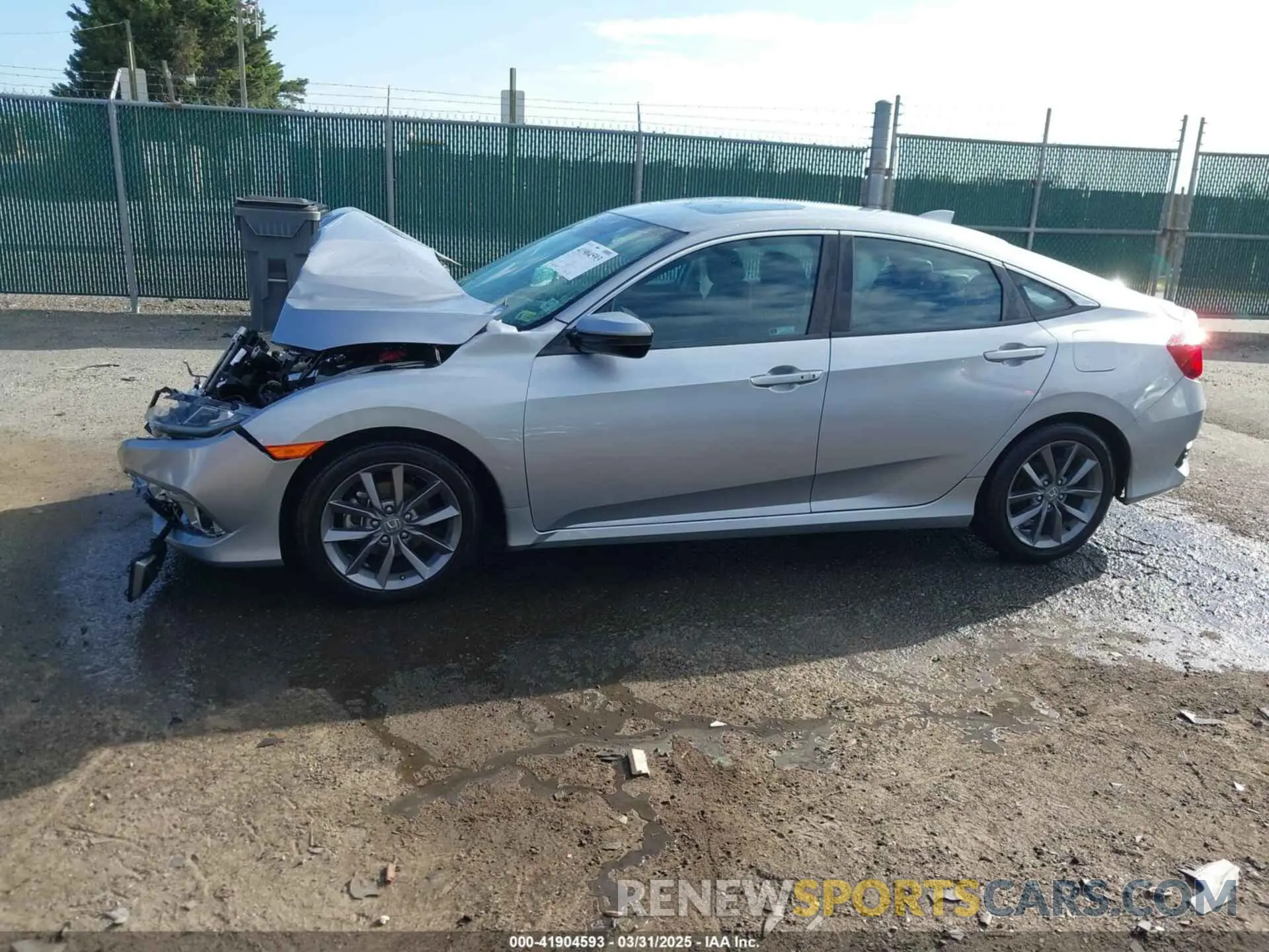 13 fotografías del automóvil dañado 19XFC1F7XKE010279 HONDA CIVIC 2019