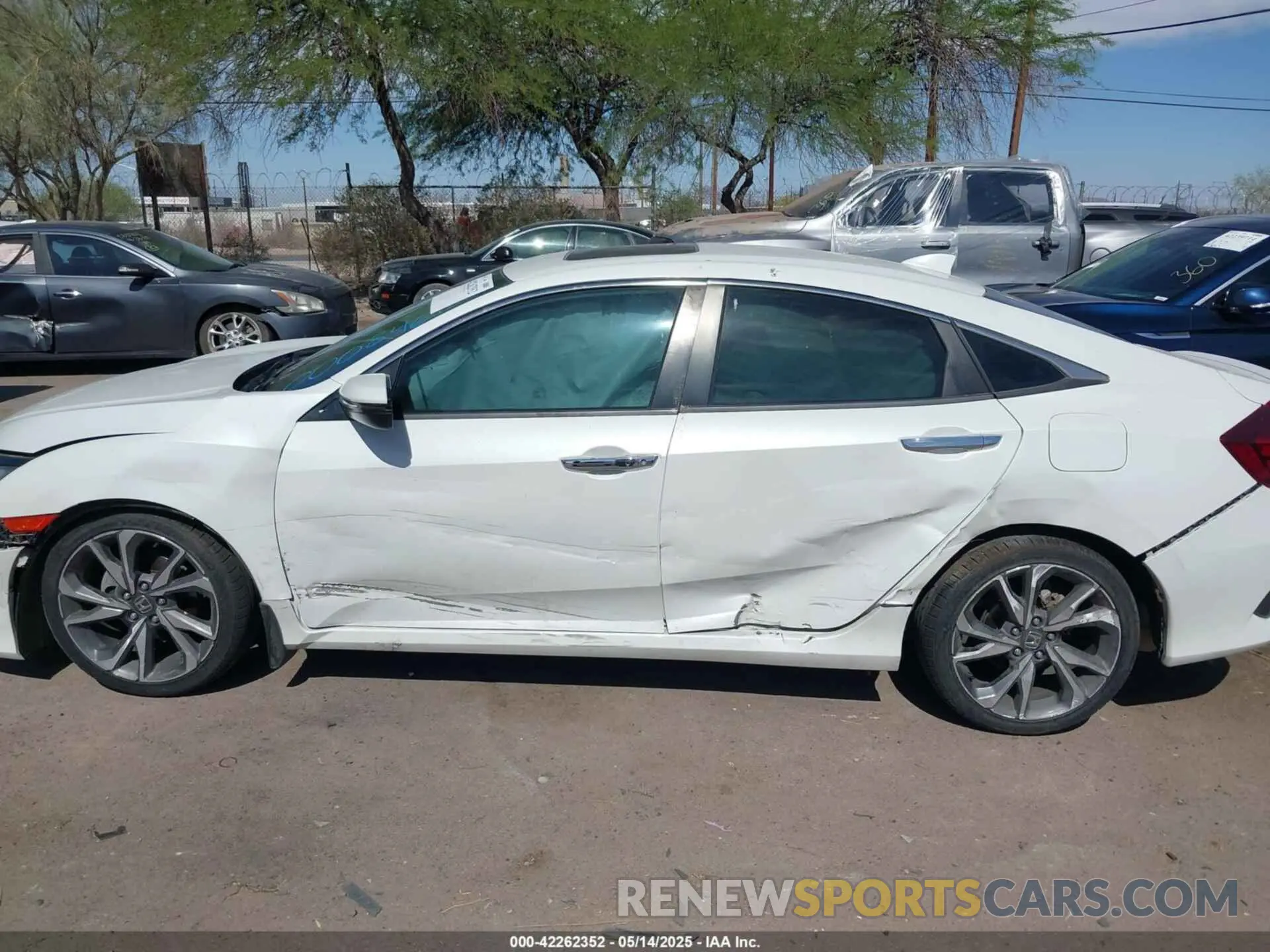 13 fotografías del automóvil dañado 19XFC1F90KE000846 HONDA CIVIC 2019