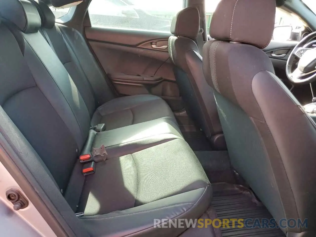10 fotografías del automóvil dañado 19XFC2E82KE010695 HONDA CIVIC 2019