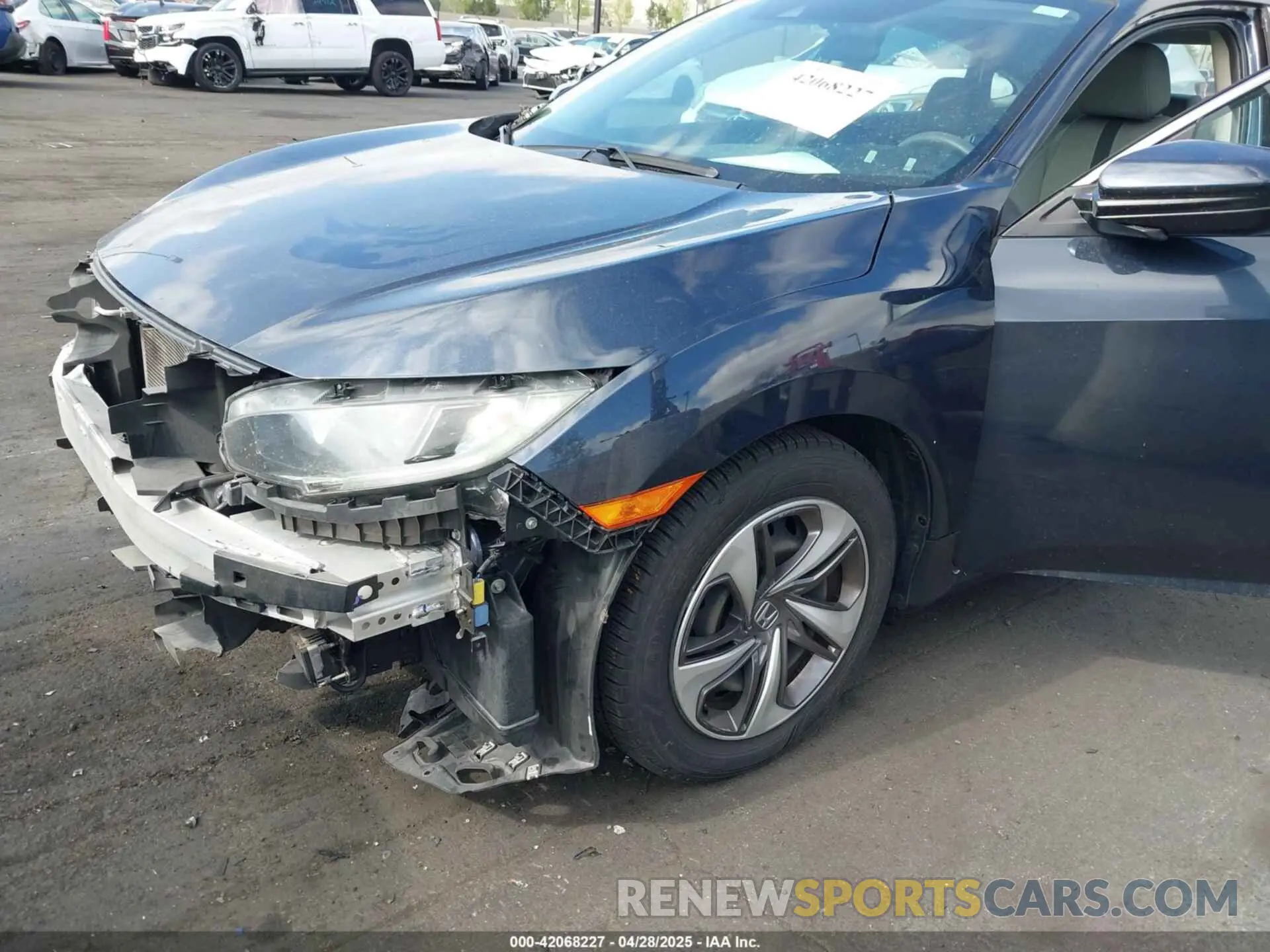 12 fotografías del automóvil dañado 19XFC2F60KE206499 HONDA CIVIC 2019