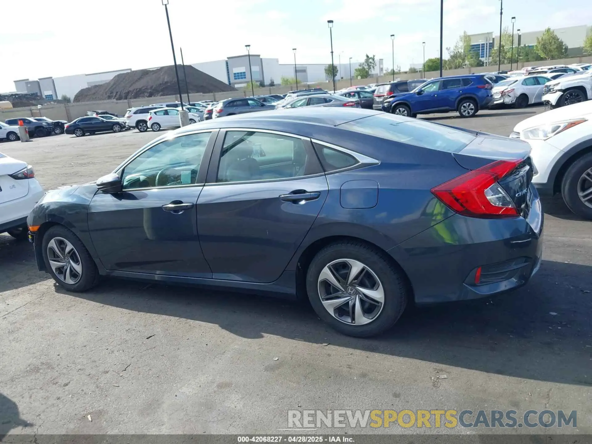 15 fotografías del automóvil dañado 19XFC2F60KE206499 HONDA CIVIC 2019