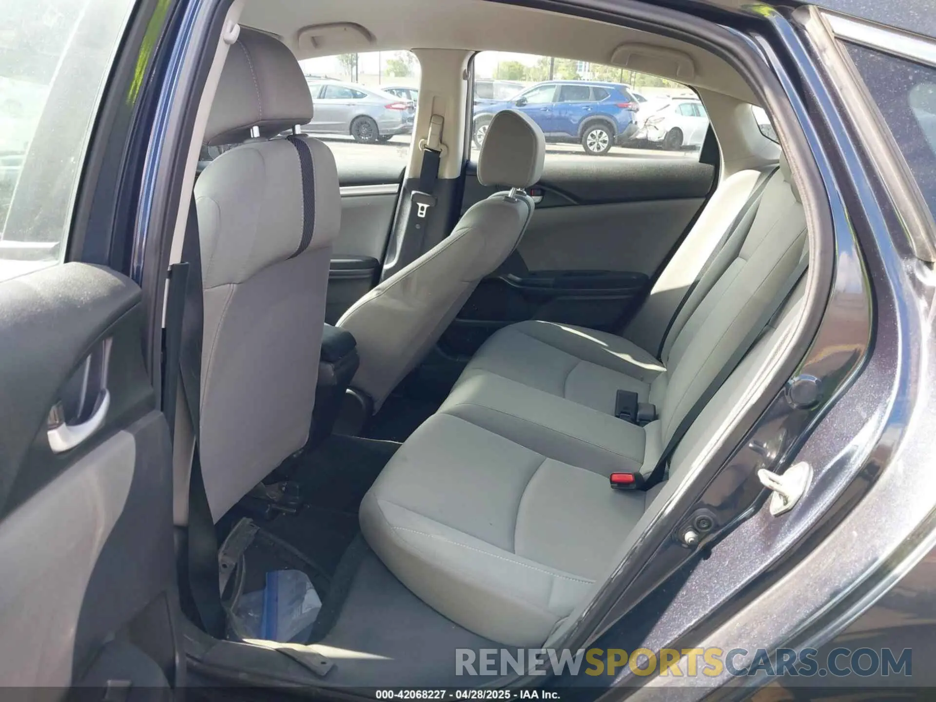 8 fotografías del automóvil dañado 19XFC2F60KE206499 HONDA CIVIC 2019