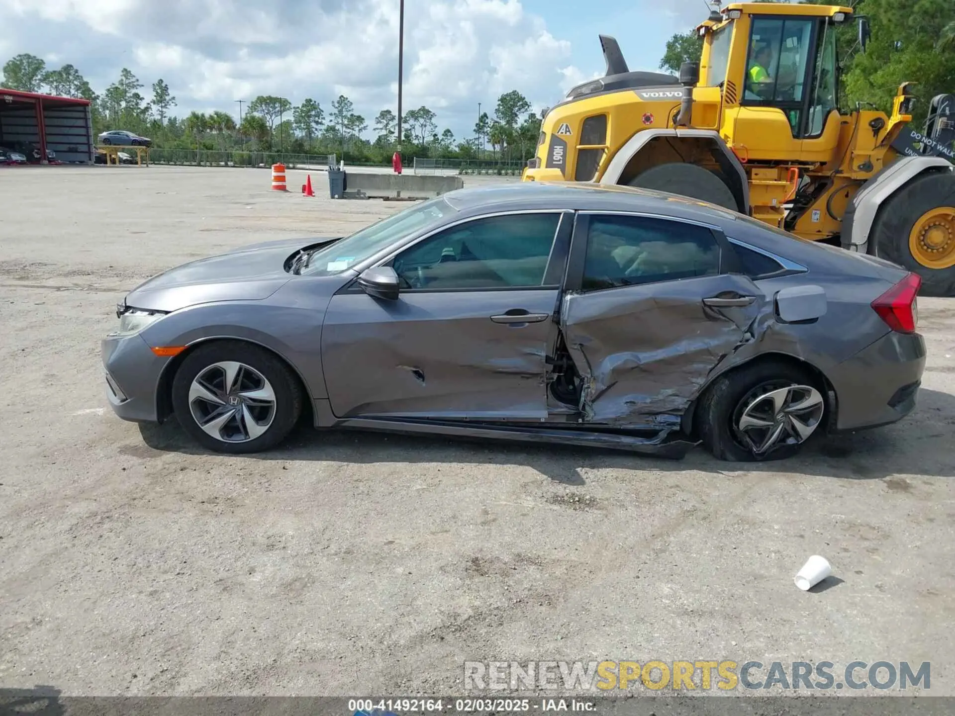 14 fotografías del automóvil dañado 19XFC2F61KE011222 HONDA CIVIC 2019