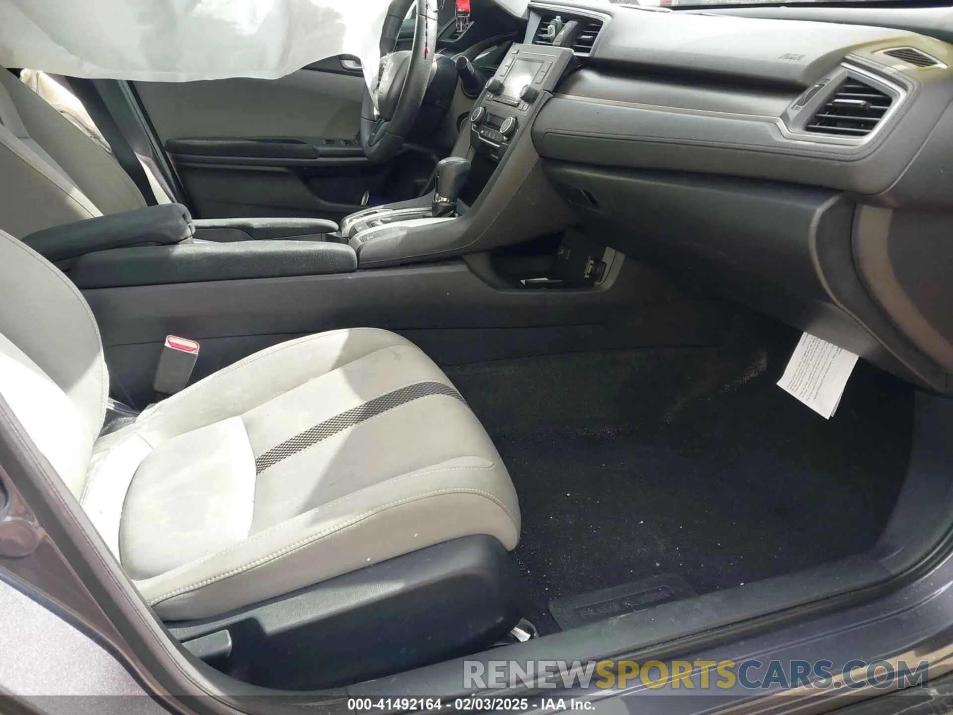 5 fotografías del automóvil dañado 19XFC2F61KE011222 HONDA CIVIC 2019