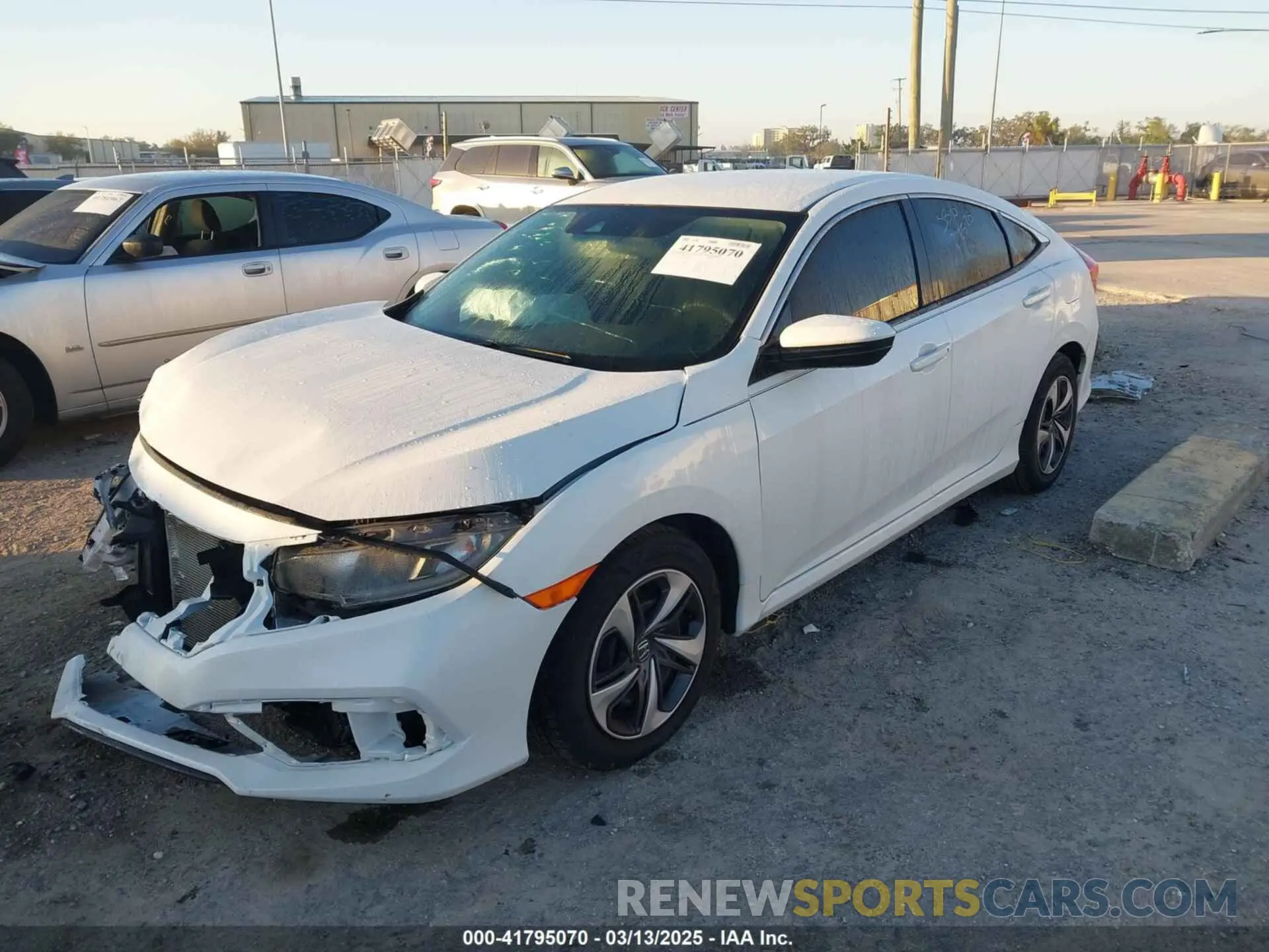 2 fotografías del automóvil dañado 19XFC2F61KE014007 HONDA CIVIC 2019