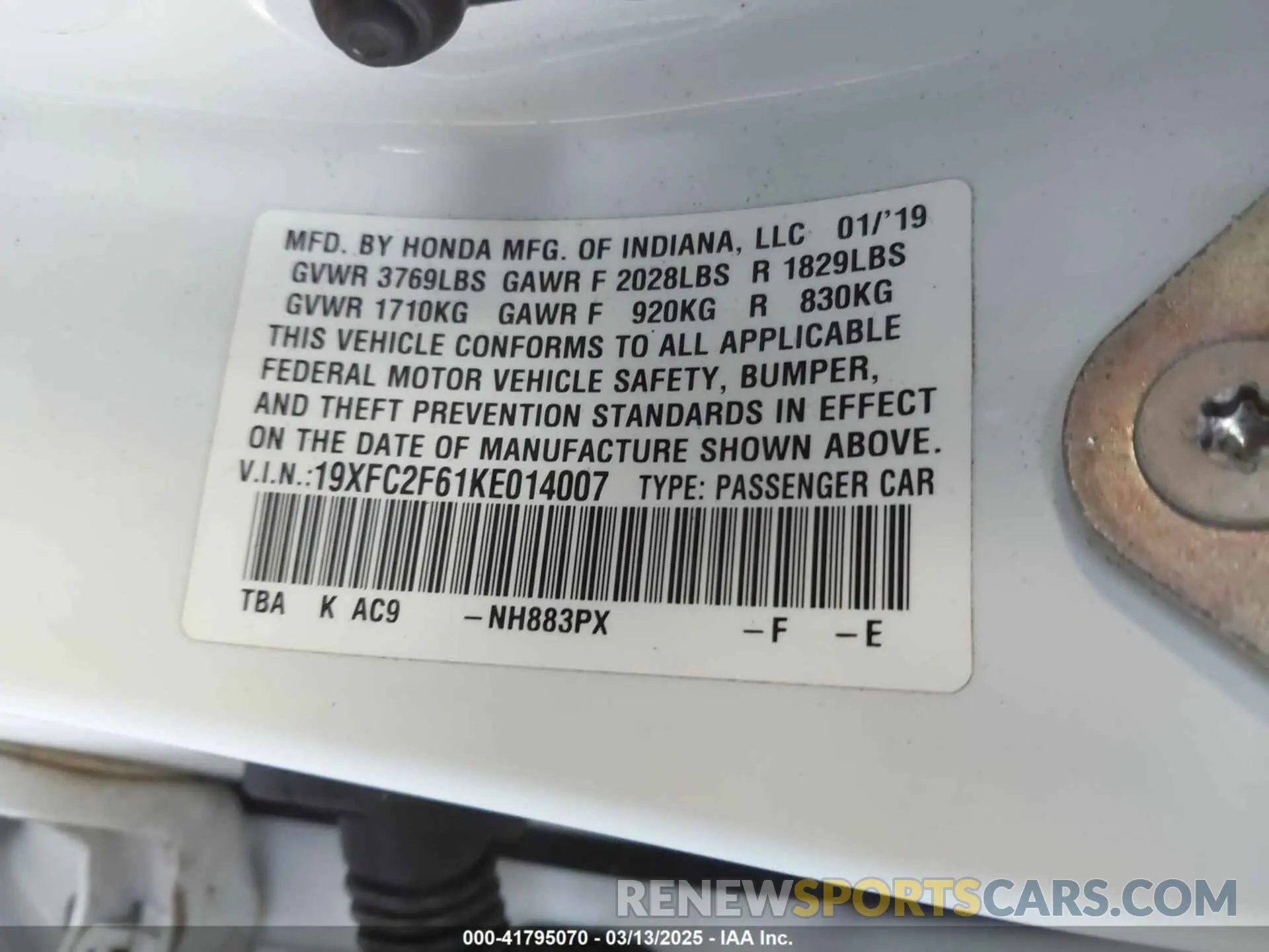 9 fotografías del automóvil dañado 19XFC2F61KE014007 HONDA CIVIC 2019