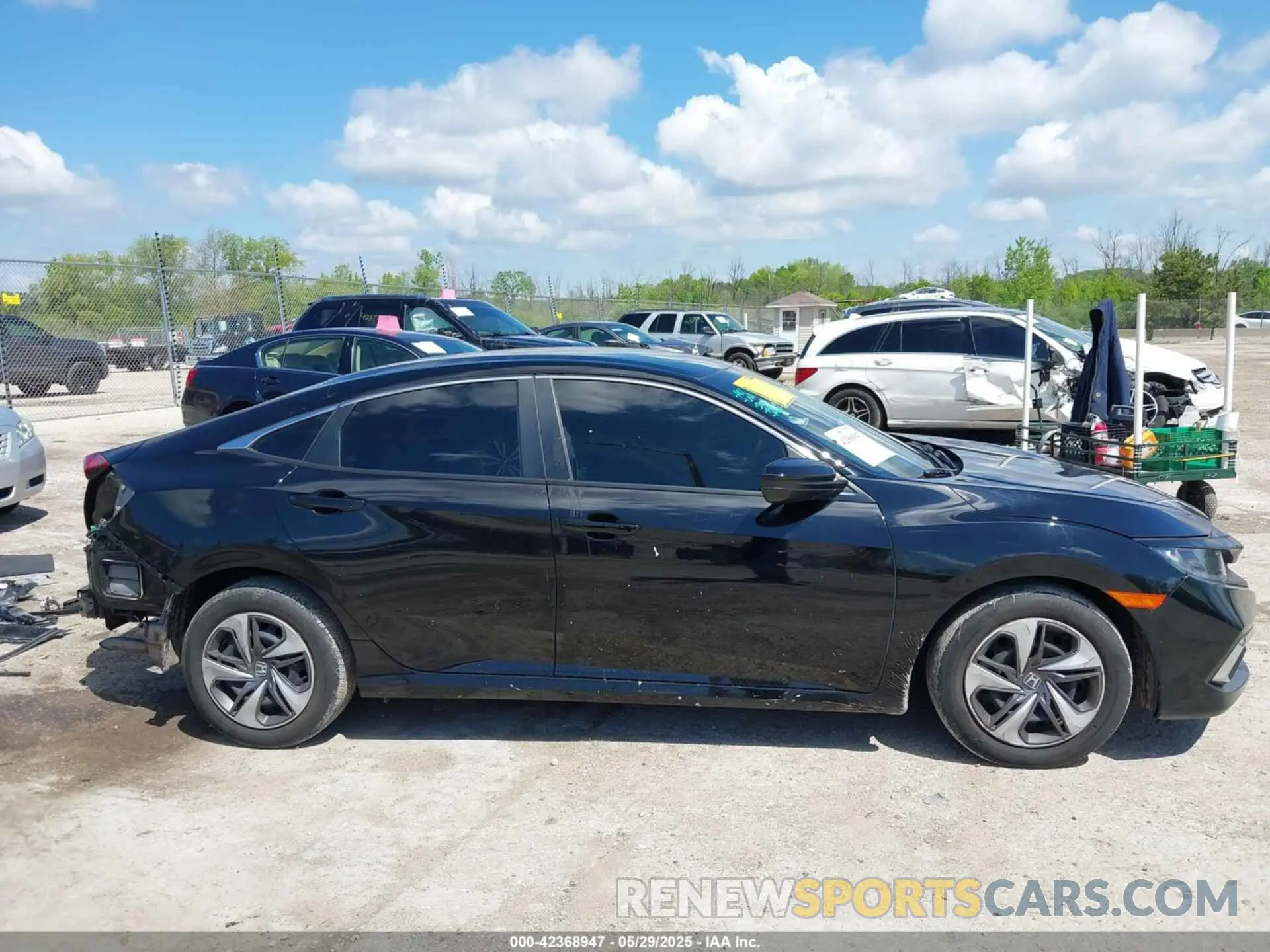 14 fotografías del automóvil dañado 19XFC2F61KE017134 HONDA CIVIC 2019
